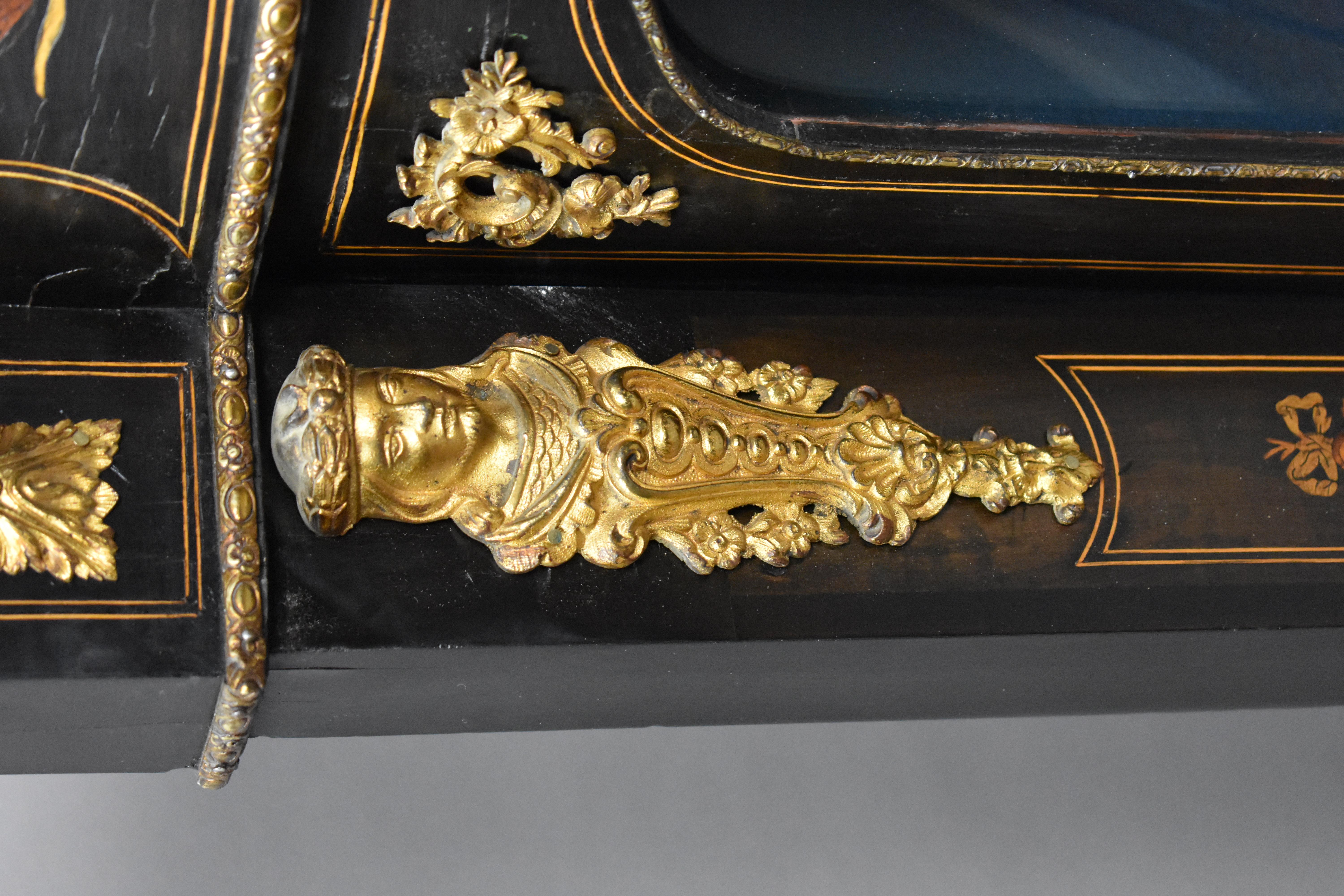 Crédence anglaise victorienne du 19ème siècle en marqueterie et ébène en vente 6