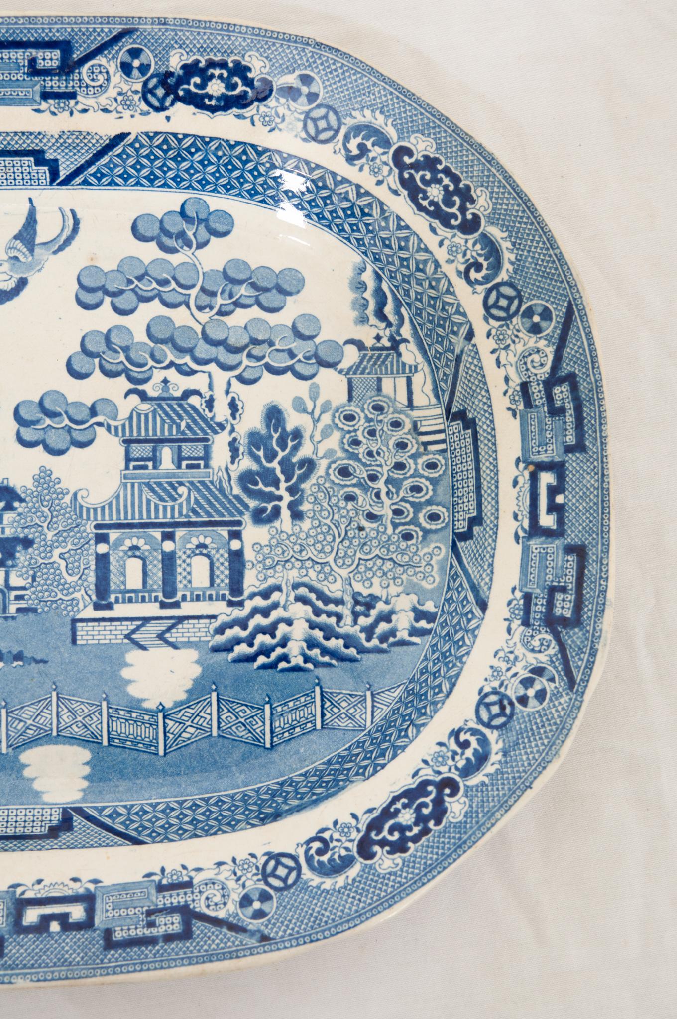 19th Century English Victorian Blue & White Platter In Good Condition In Baton Rouge, LA