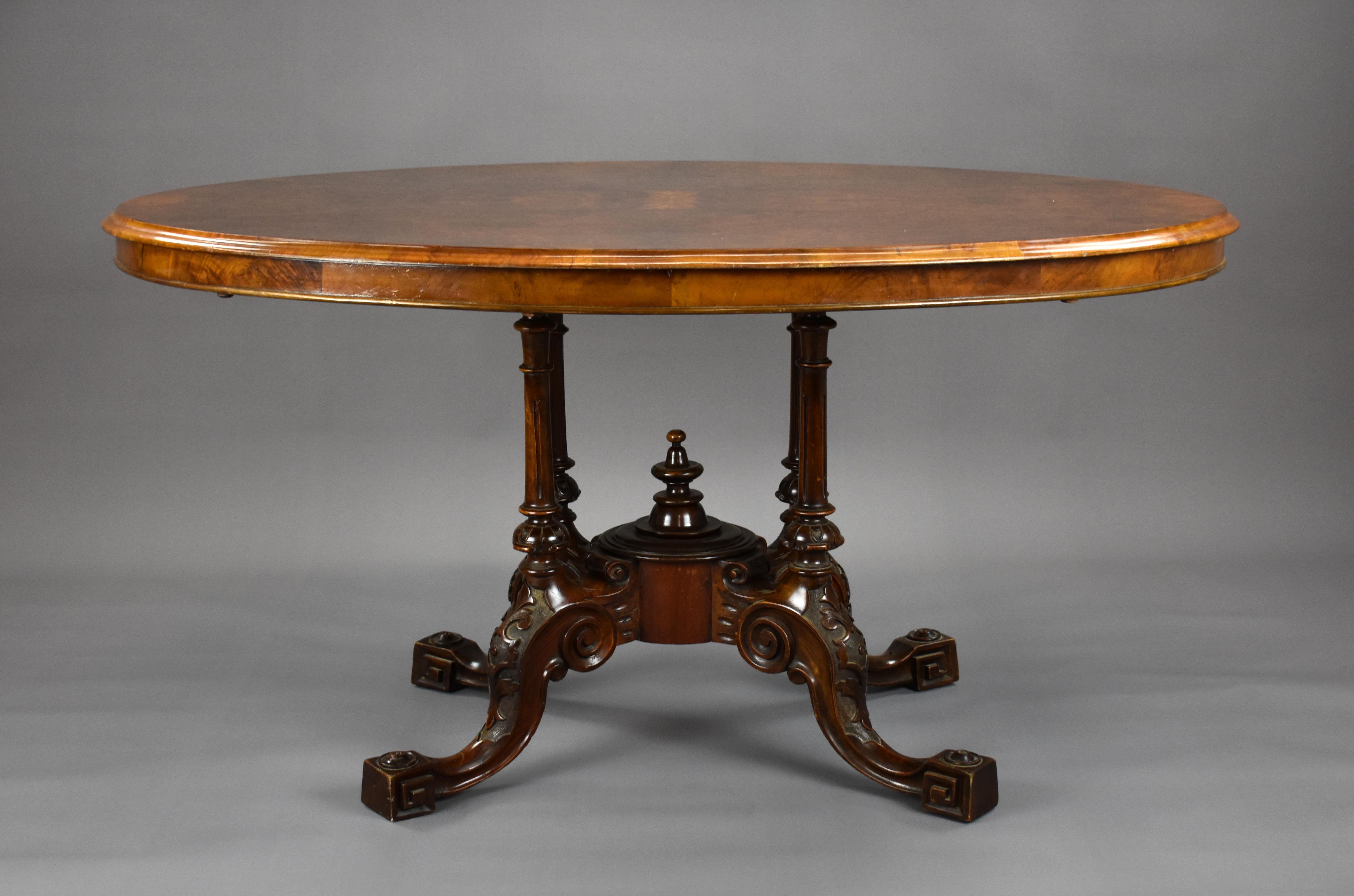 19th Century English Victorian Burl Walnt Oval Loo Table In Good Condition In Chelmsford, Essex
