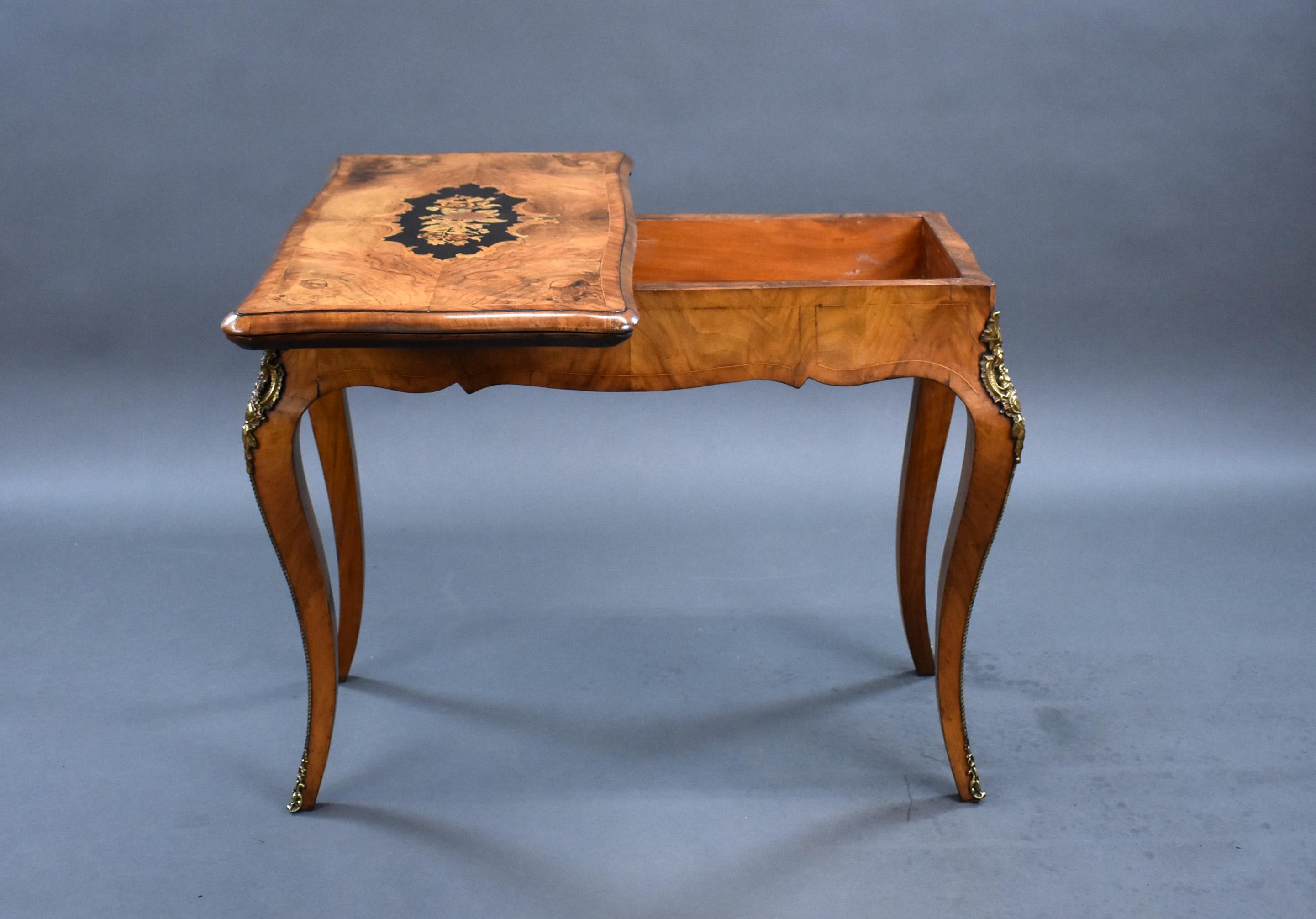19th Century English Victorian Burl Walnut and Marquetry Inlaid Card Table For Sale 7