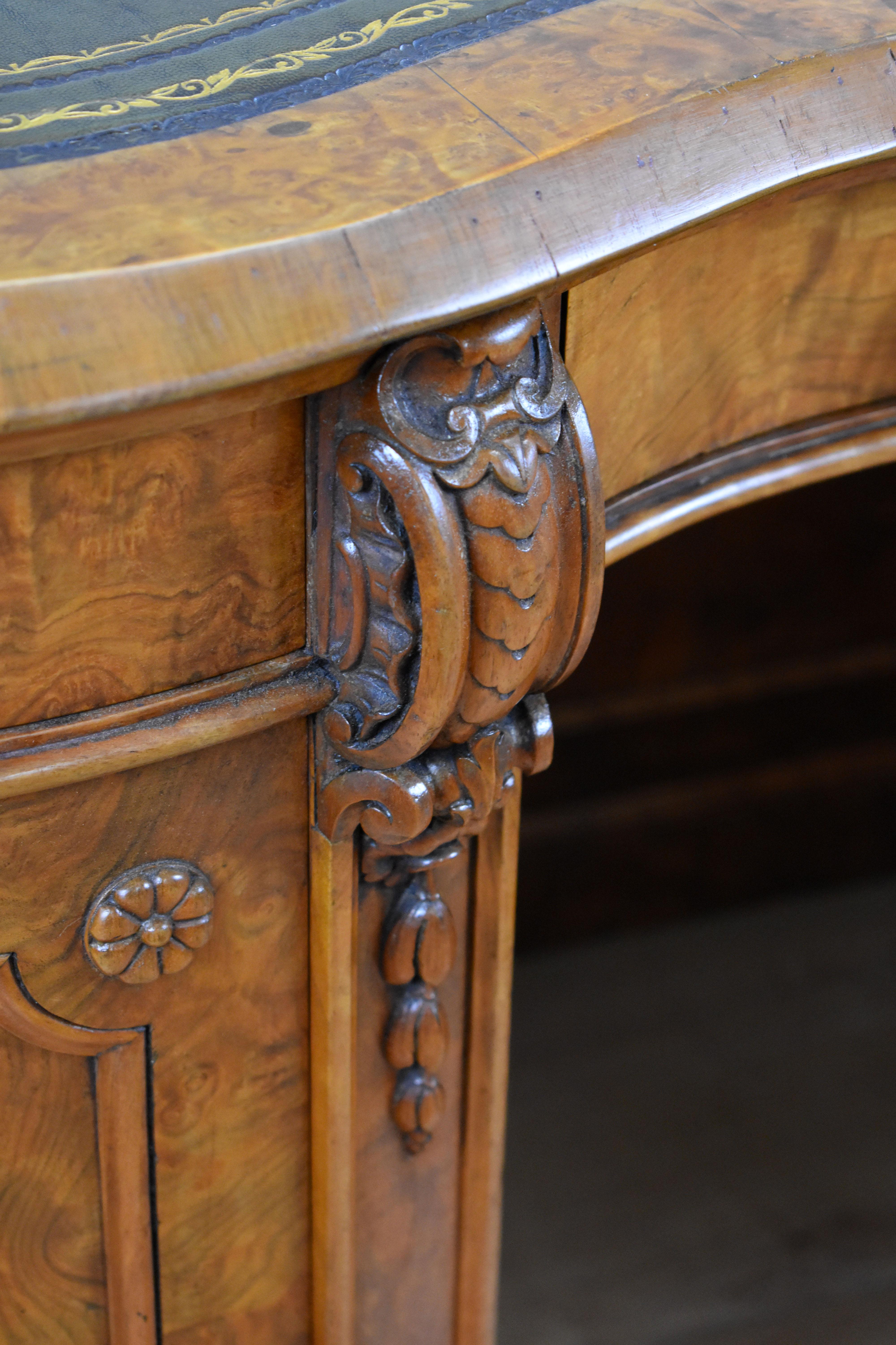 19th Century English Victorian Burr Walnut Kidney Shaped Writing Desk 12