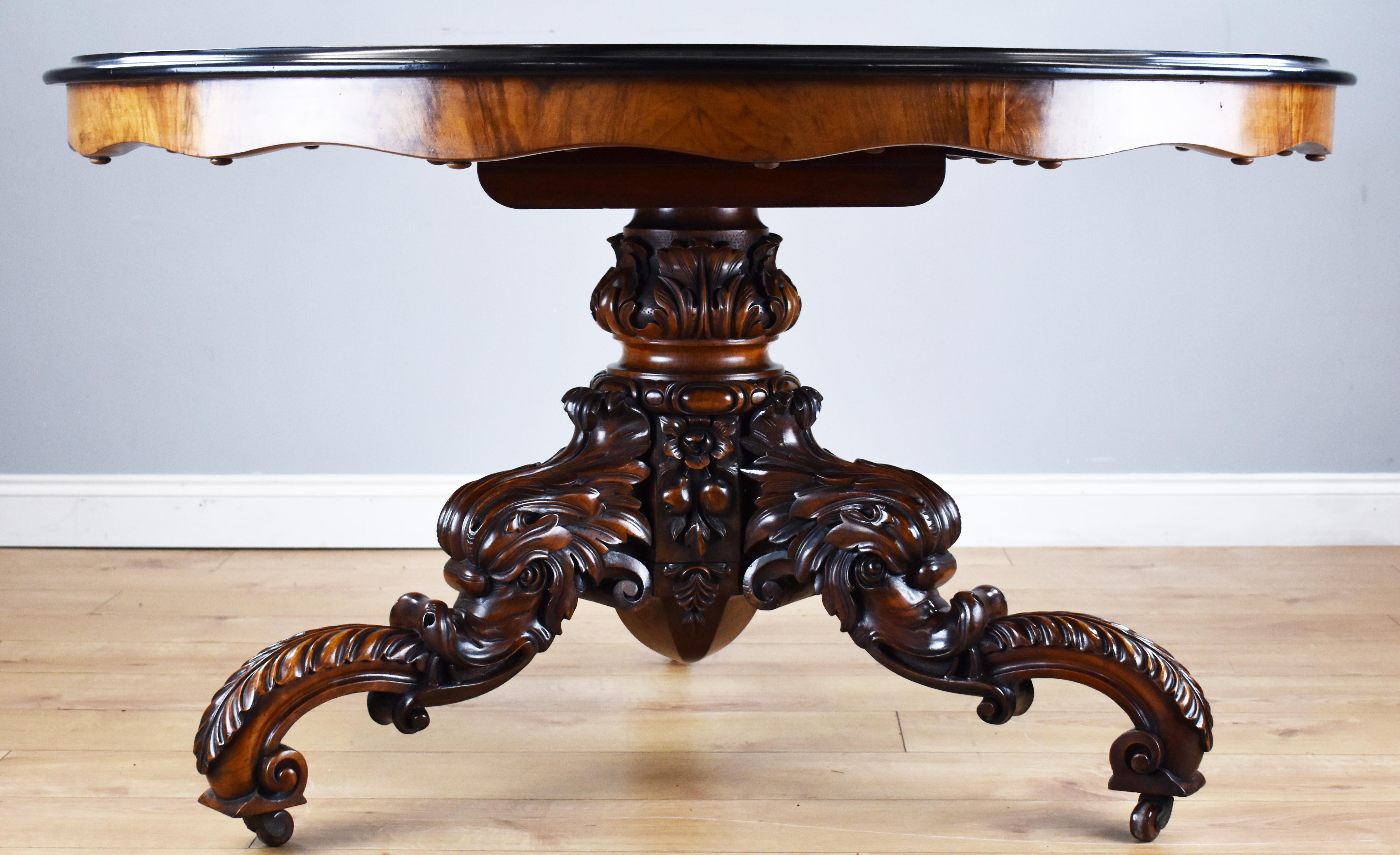 Table à déjeuner circulaire en ronce de noyer et marqueterie, 19e siècle, Angleterre en vente 6