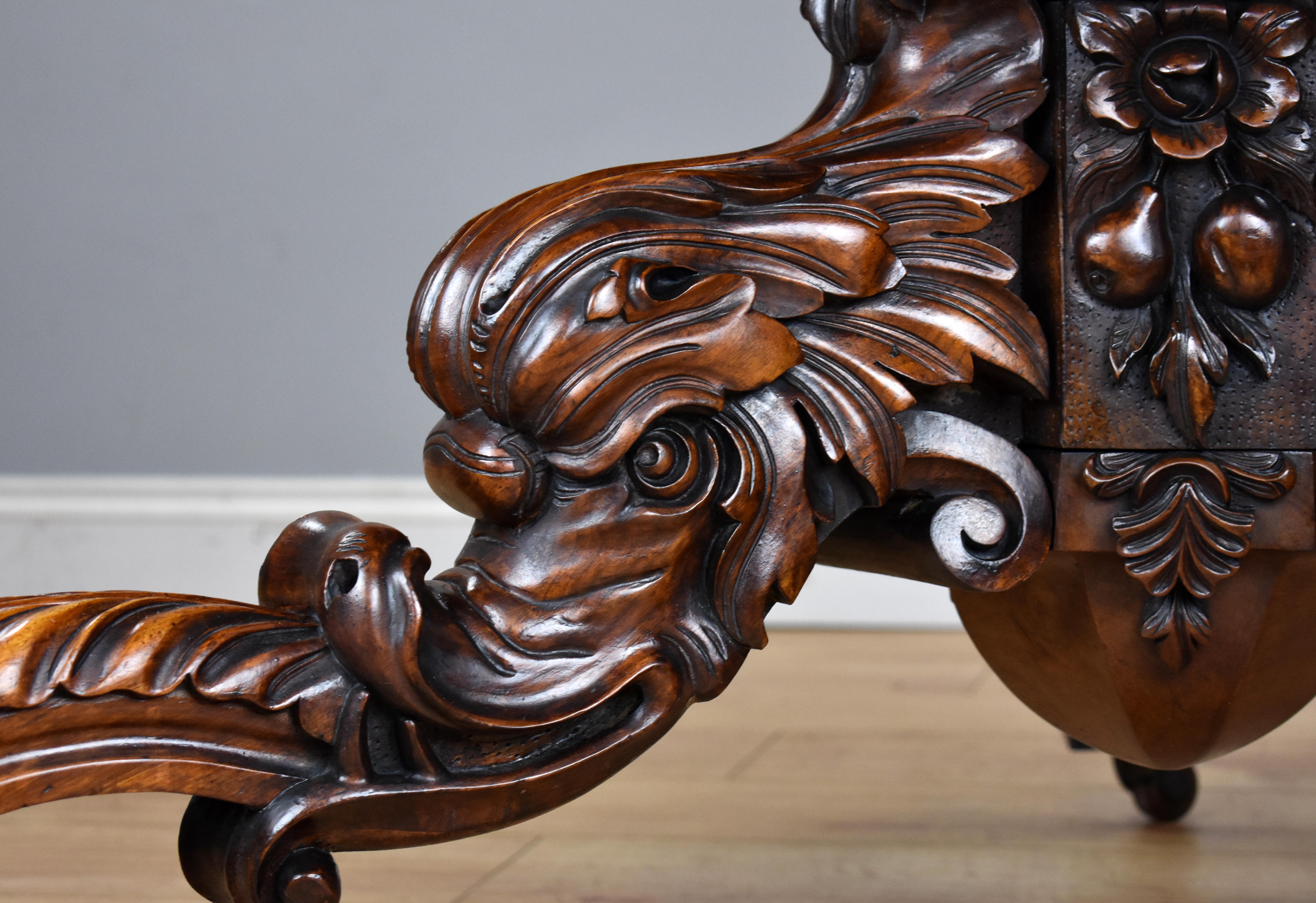 Table à déjeuner circulaire en ronce de noyer et marqueterie, 19e siècle, Angleterre en vente 9