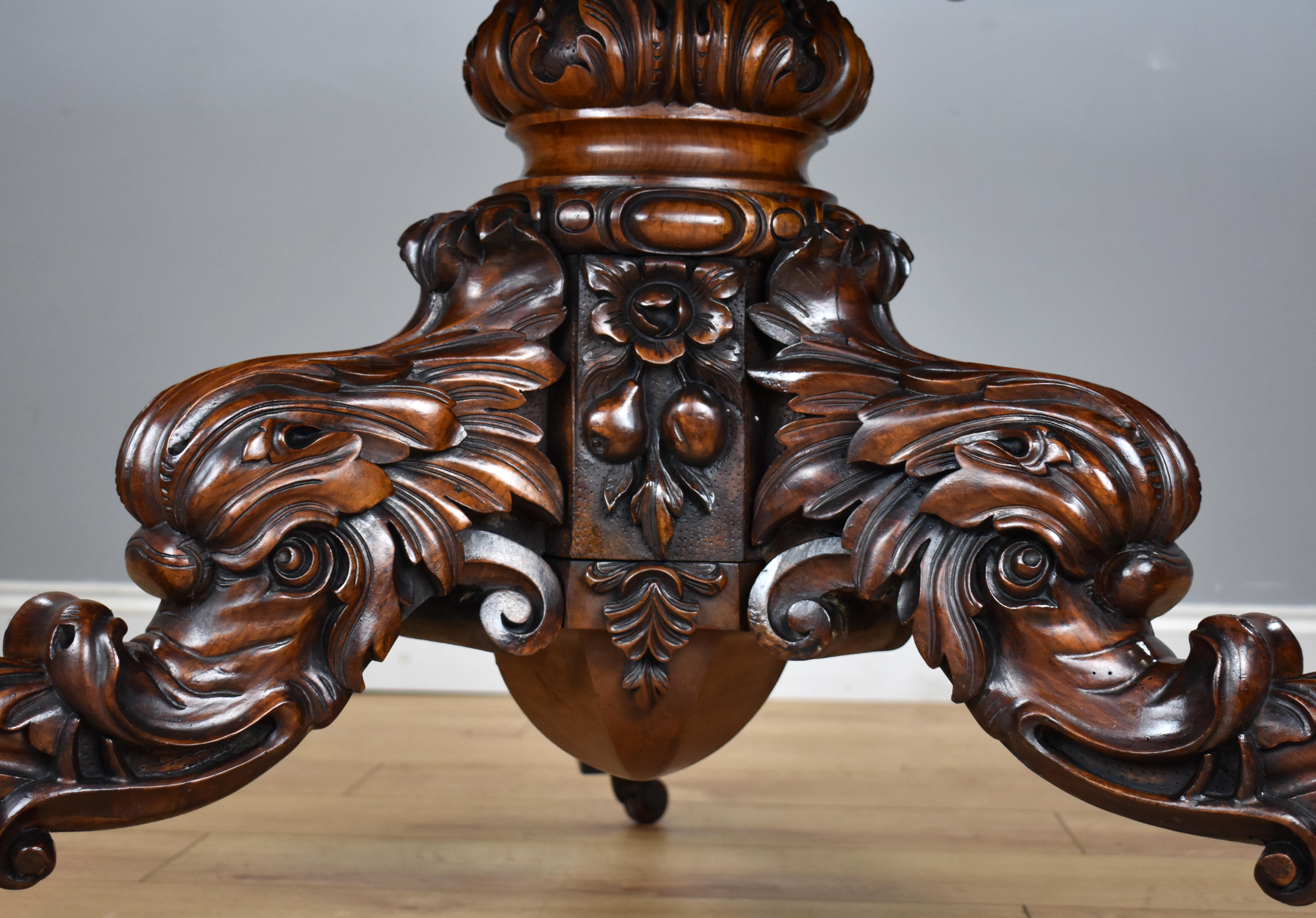 Table à déjeuner circulaire en ronce de noyer et marqueterie, 19e siècle, Angleterre en vente 11
