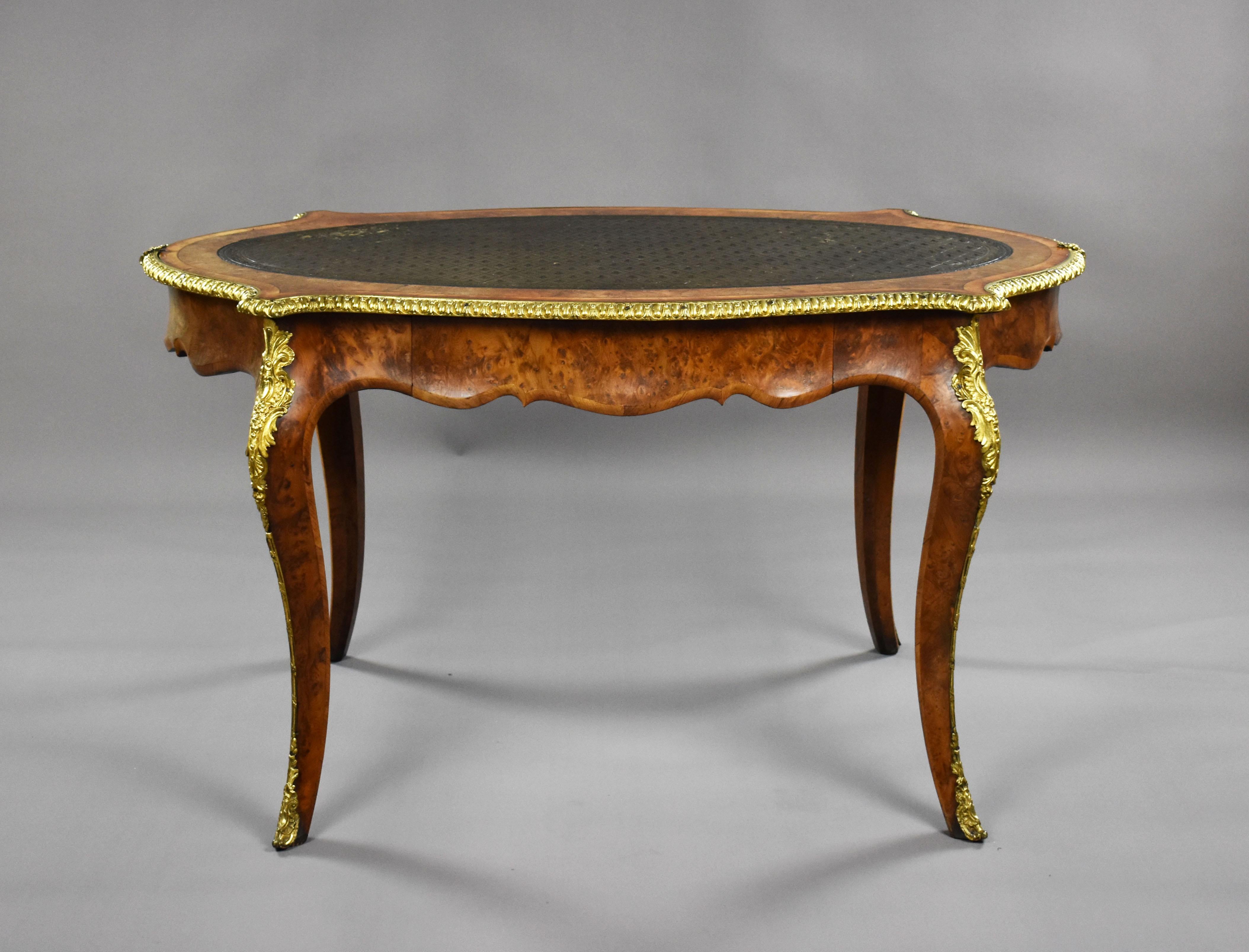 19th Century English Victorian Burr Yew Writing Table In Good Condition In Chelmsford, Essex