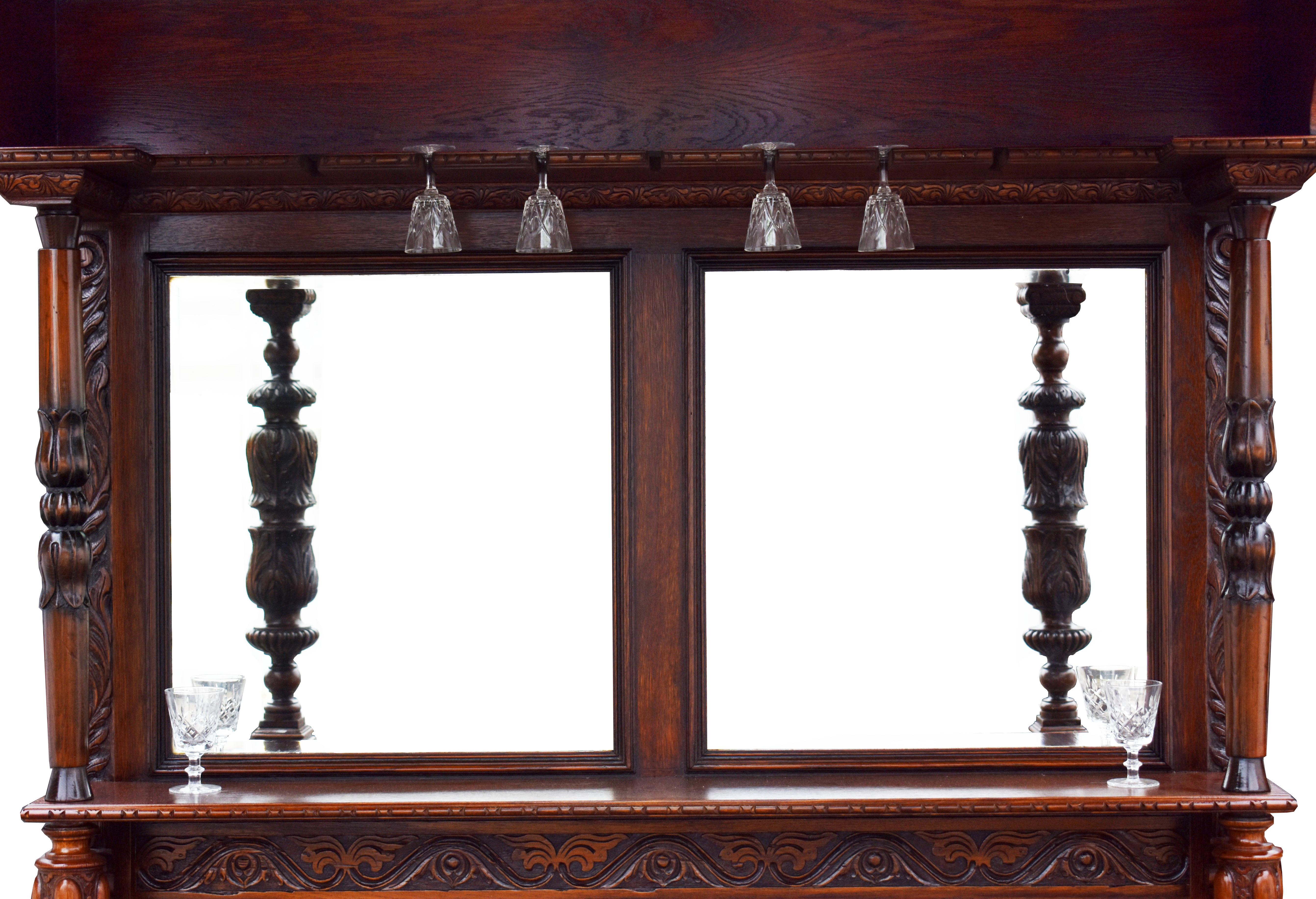 19th Century English Victorian Carved Oak Front and Back Bar In Good Condition In Chelmsford, Essex