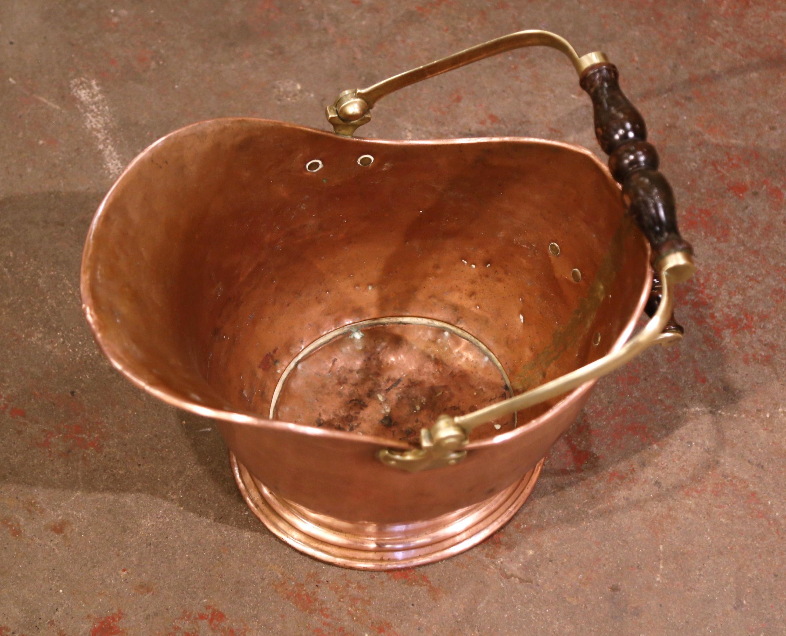 19th Century English Victorian Copper and Brass Coal Bucket For Sale 2