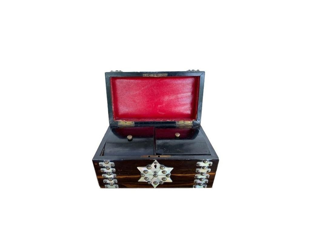 19th Century English Victorian Cormandel Mother of Pearl Tea Caddy, circa 1850 In Good Condition For Sale In Banner Elk, NC