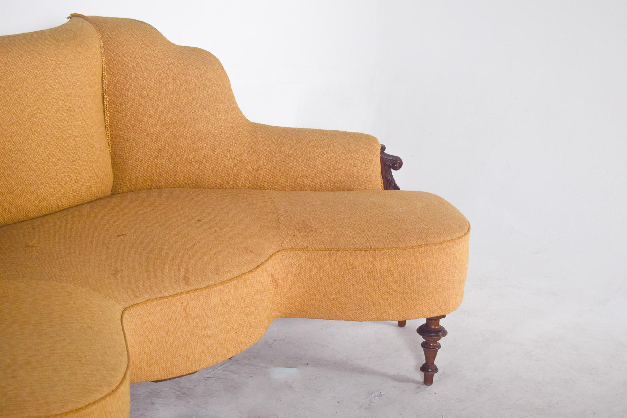 19th Century English Victorian Corner Sofa in Mahogany For Sale 3