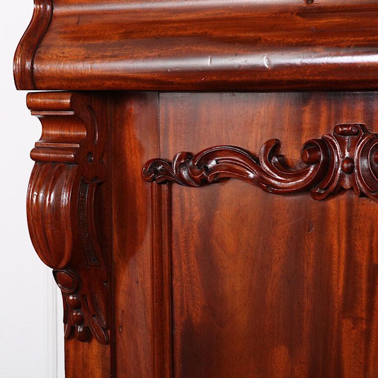 19th Century English Victorian Figured Mahogany Bookcase with Carved Details 3
