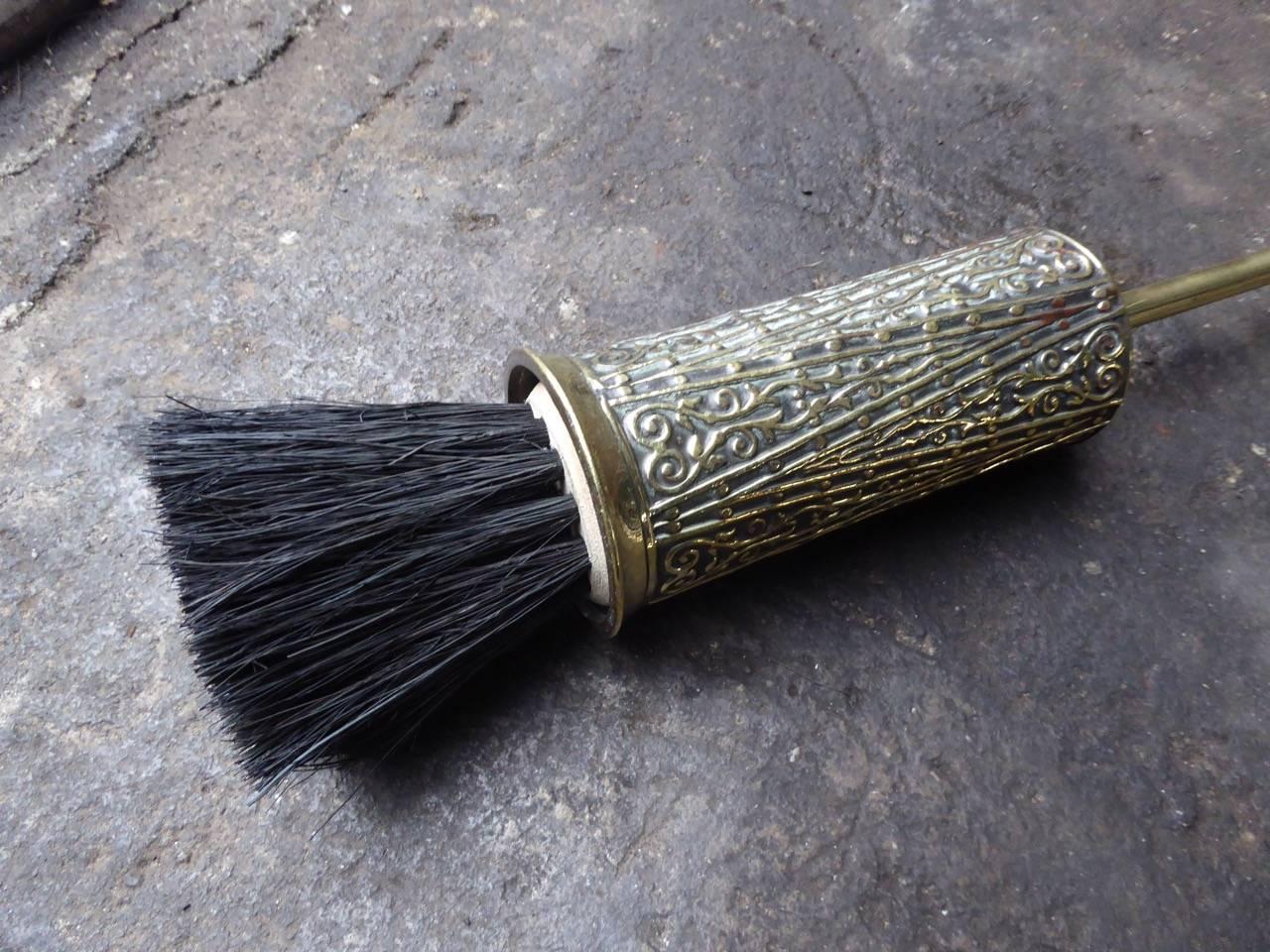 19th Century English Victorian Fireplace Brush In Good Condition In Amerongen, NL