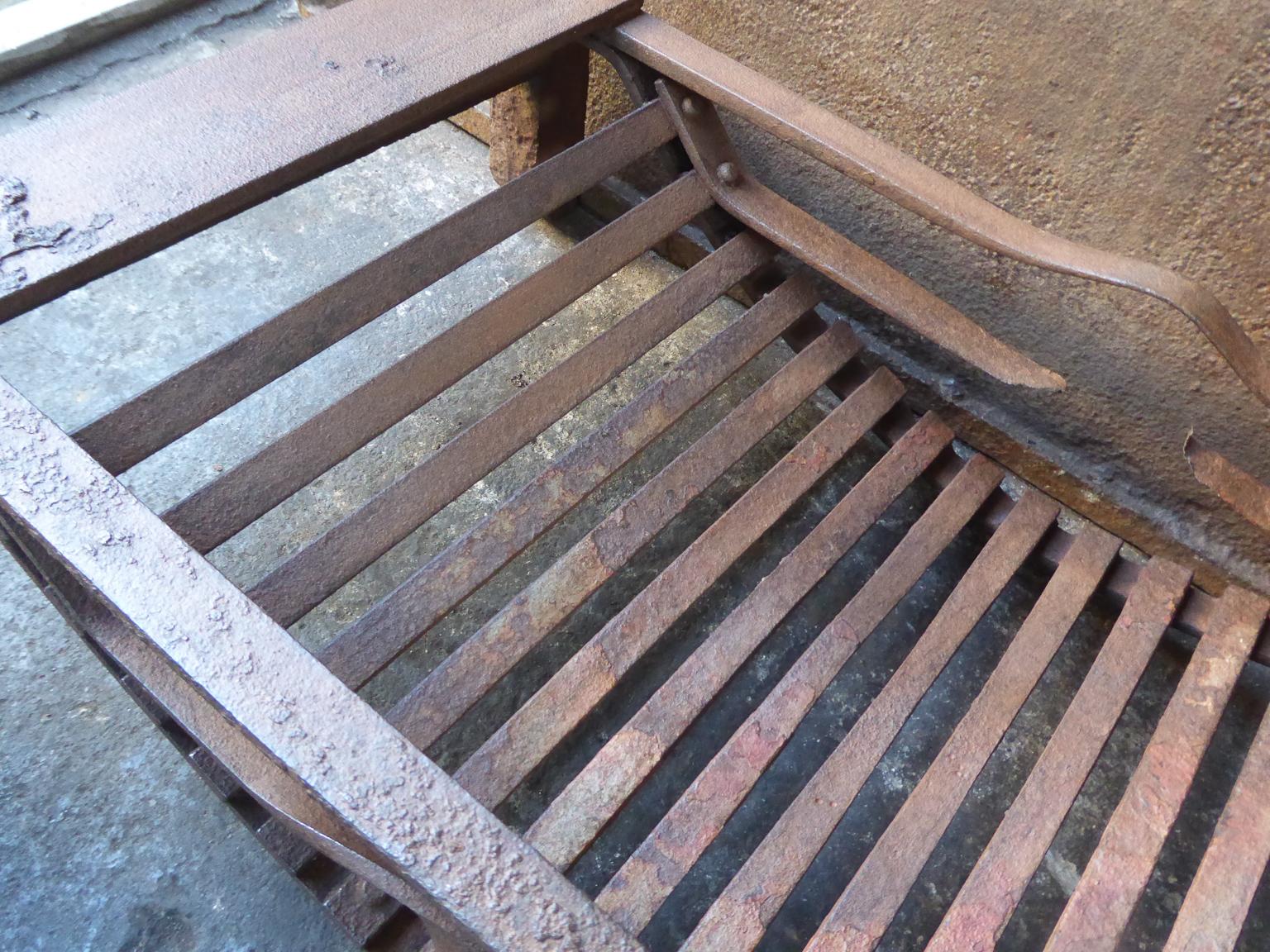 19th Century English Victorian Fireplace Grate or Fire Grate 5