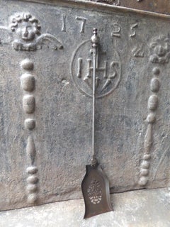 19th Century English Victorian Fireplace Shovel or Fire Shovel