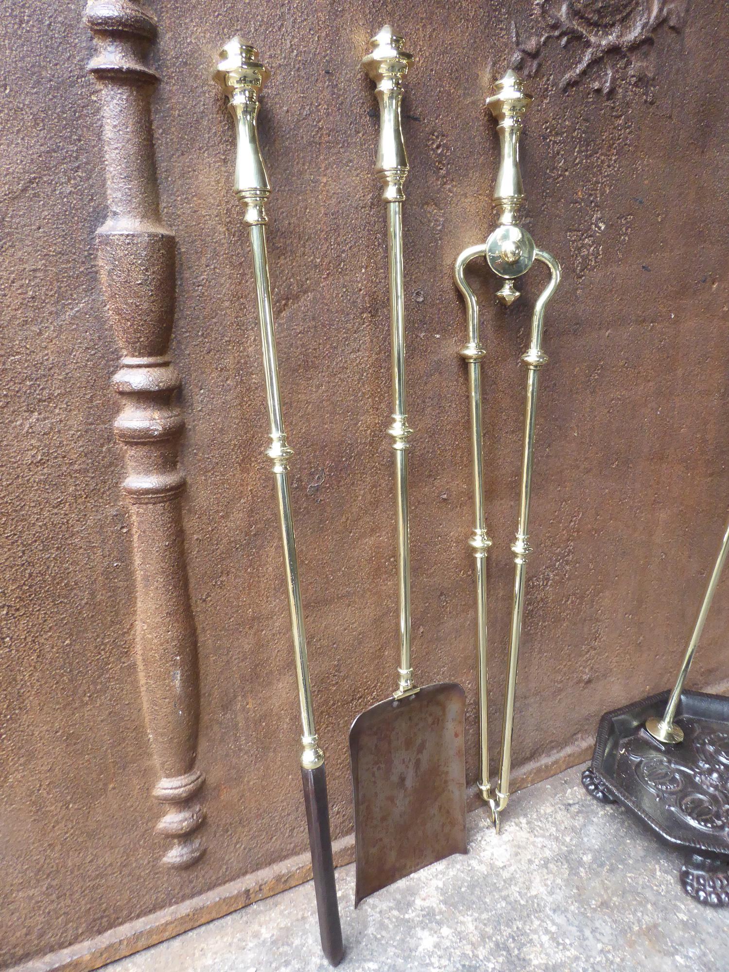 English Victorian Fireplace Tool Set or Companion Set, 19th Century For Sale 3