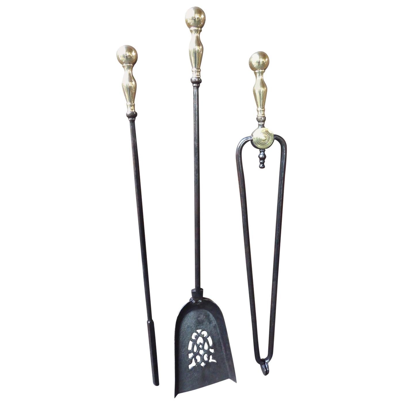Victorian Gothic Ball Motif Brass Fire Companion Set, 19th Century For