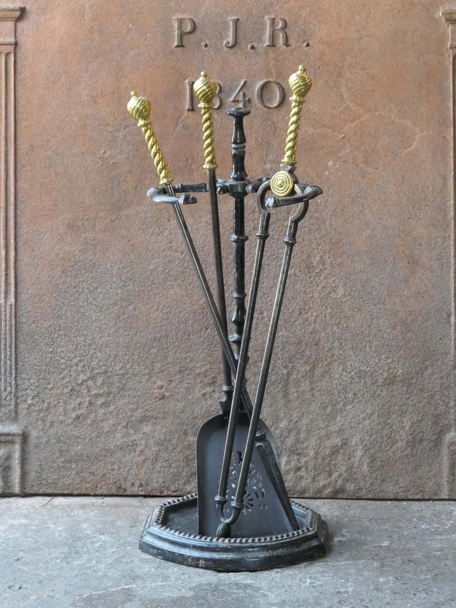 19th Century English Victorian Fireplace Tools or Companion Set In Good Condition For Sale In Amerongen, NL
