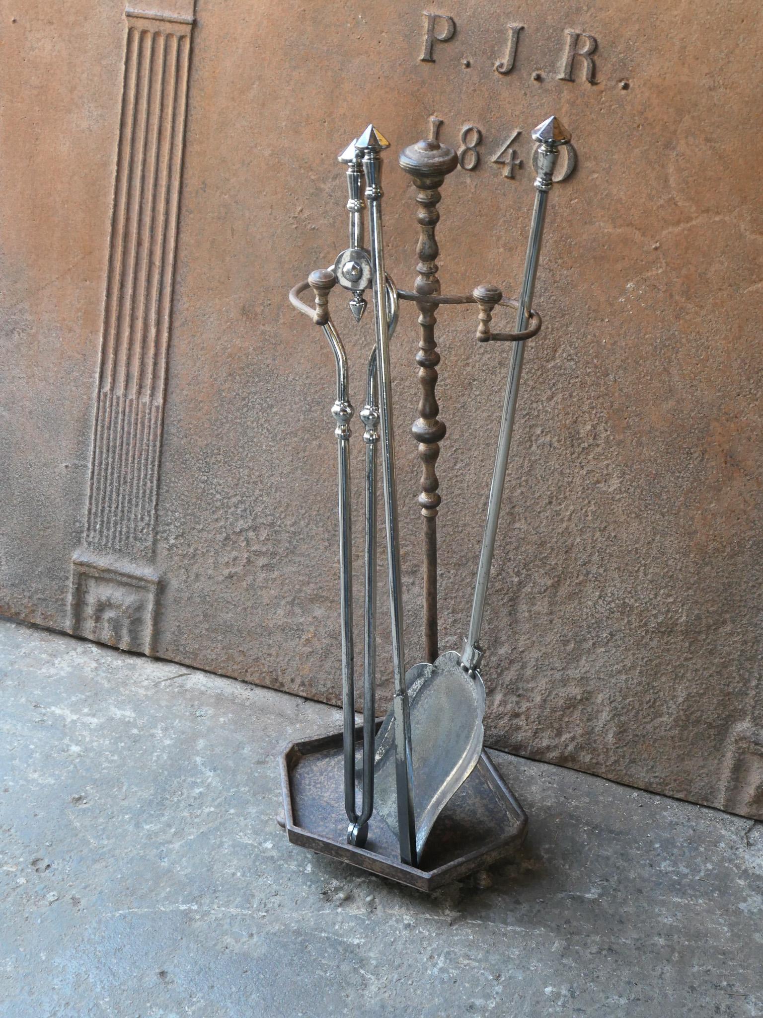 Ensemble d'outils ou de compagnons de cheminée anglais victorien du 19e siècle Bon état - En vente à Amerongen, NL