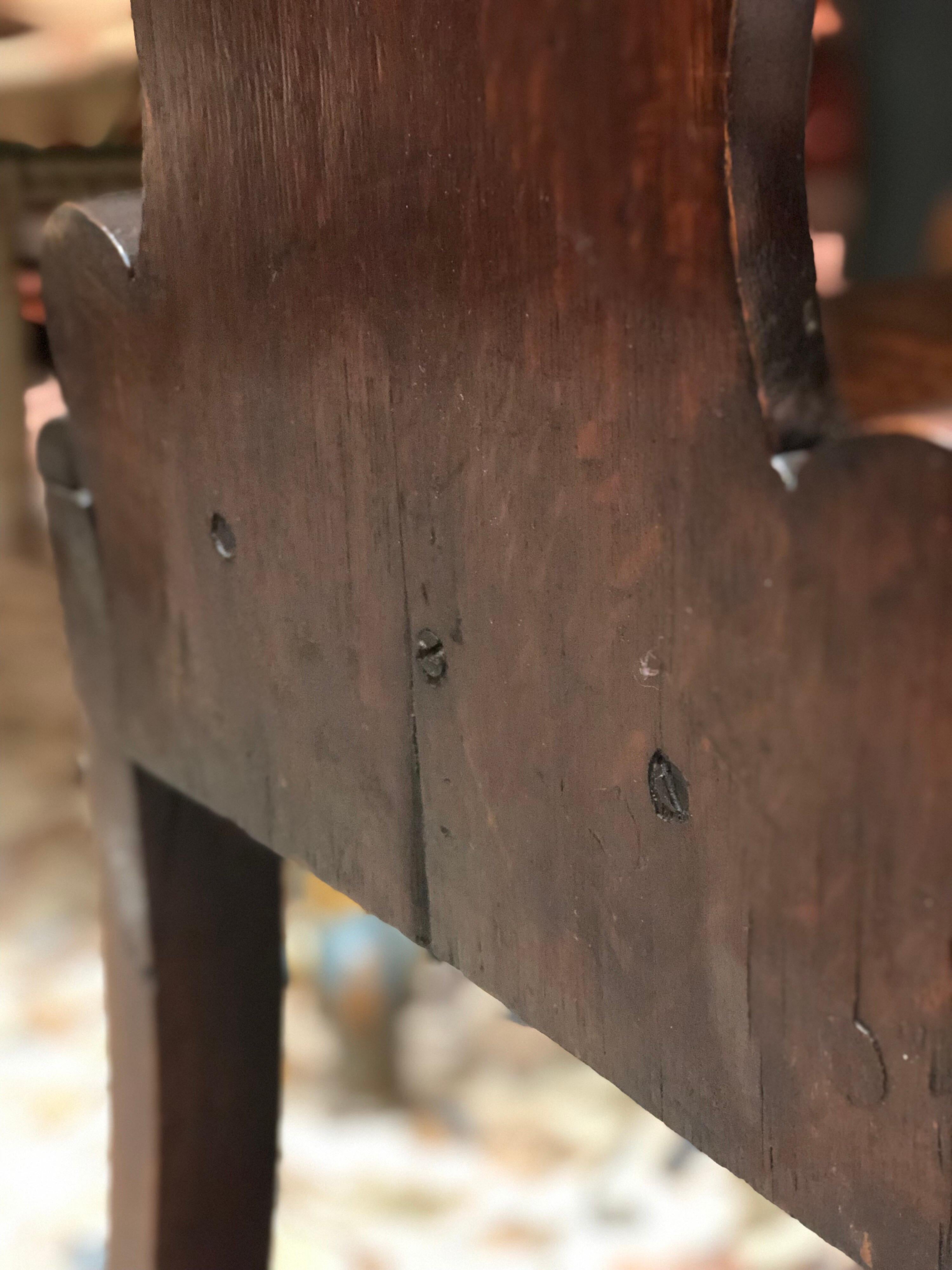 Sedie da sala in legno di quercia intagliate a mano dell'Inghilterra del XIX secolo In condizioni buone in vendita a Sofia, BG