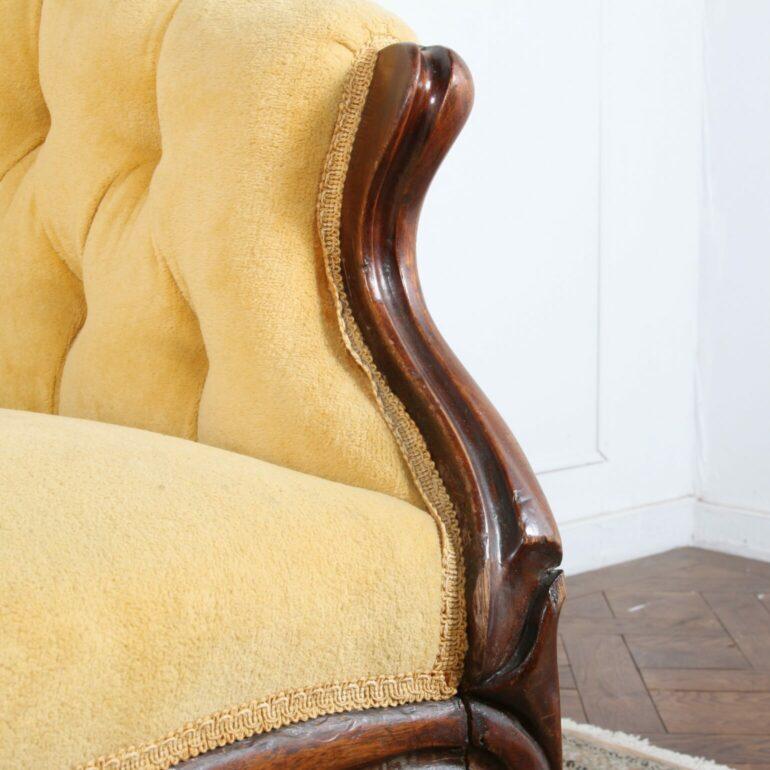 19th Century English Victorian Loveseat 2