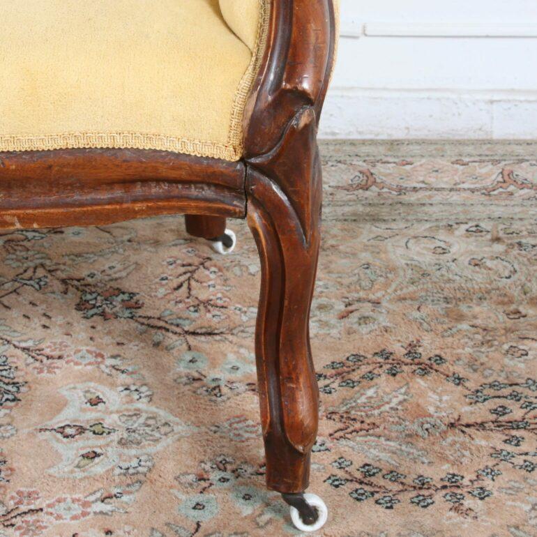 19th Century English Victorian Loveseat 3