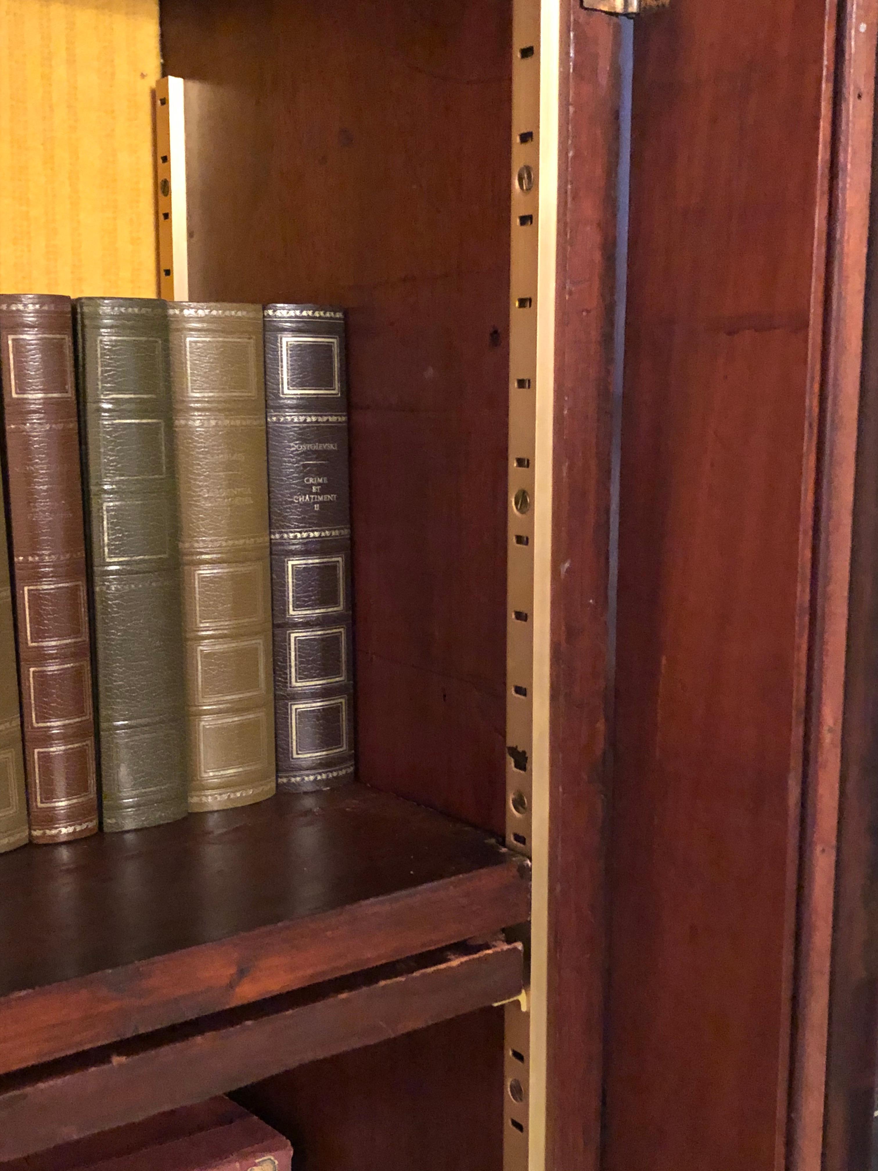 19th Century English Victorian Mahogany Bookcase For Sale 5