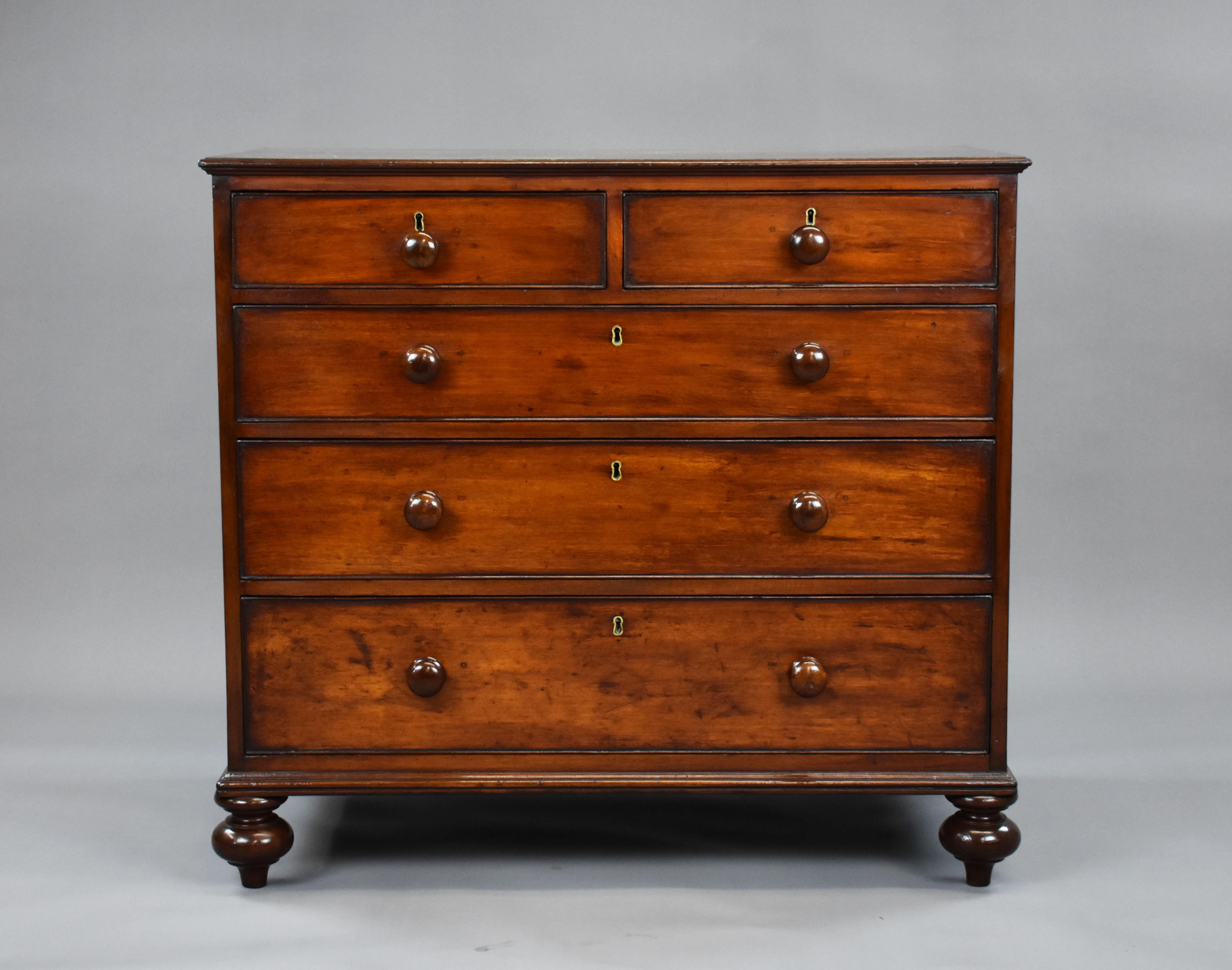 19th Century English Victorian Mahogany Chest of Drawers In Good Condition In Chelmsford, Essex