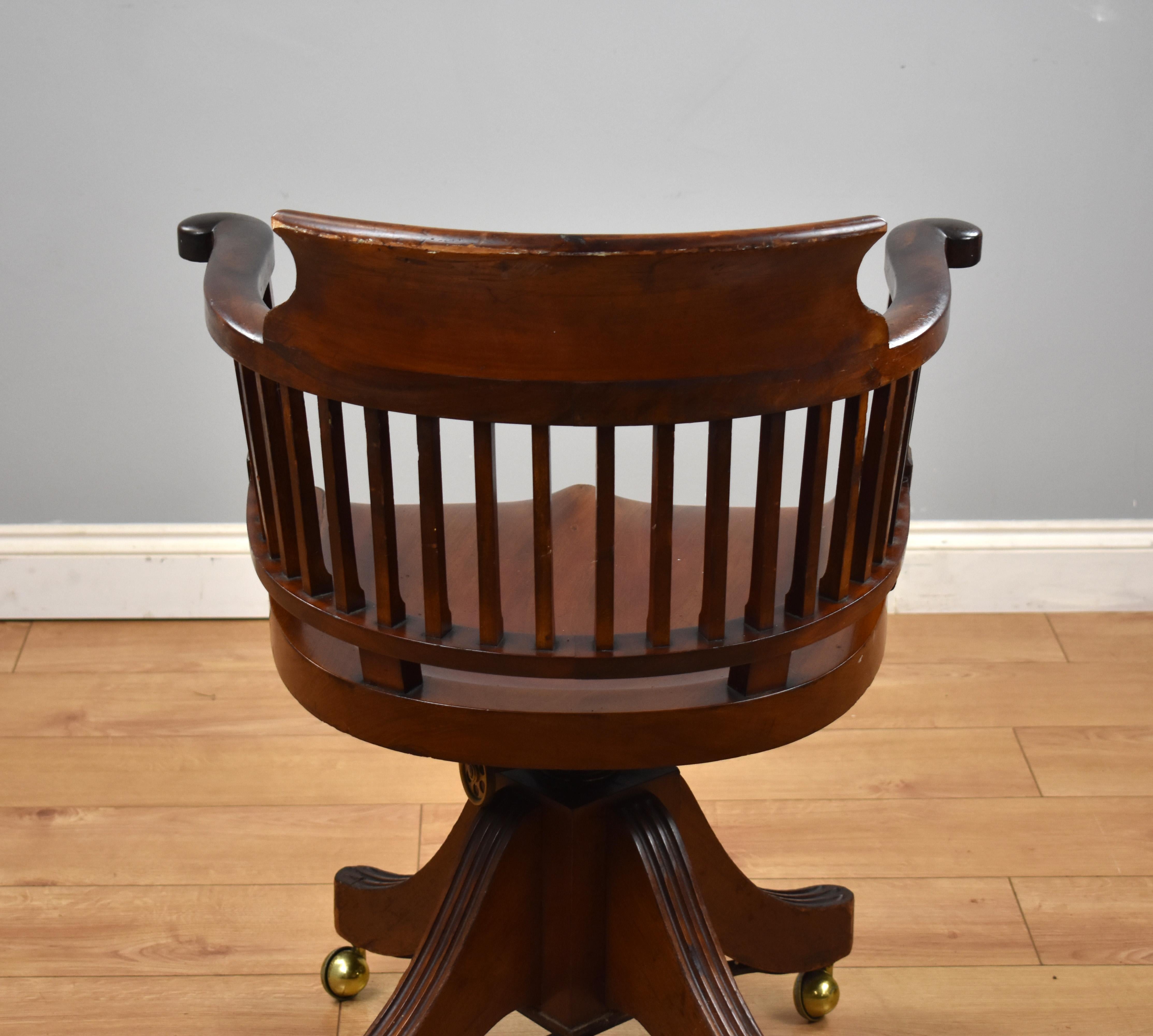 19th Century English Victorian Mahogany Desk Chair 1
