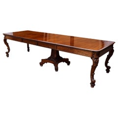 19th Century English Victorian Mahogany Extending Dining Table