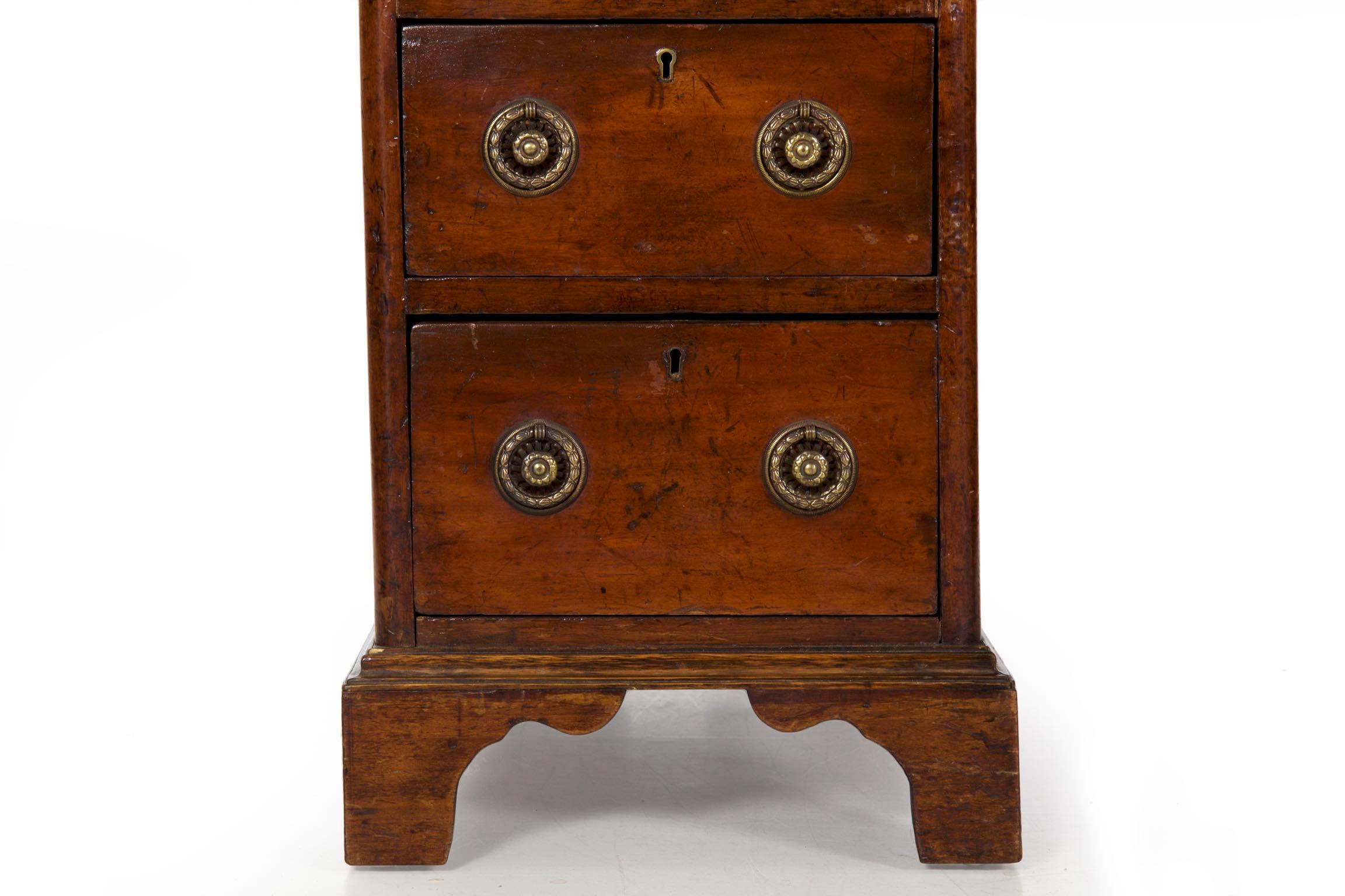 19th Century English Victorian Mahogany Leather Antique Pedestal Desk 4