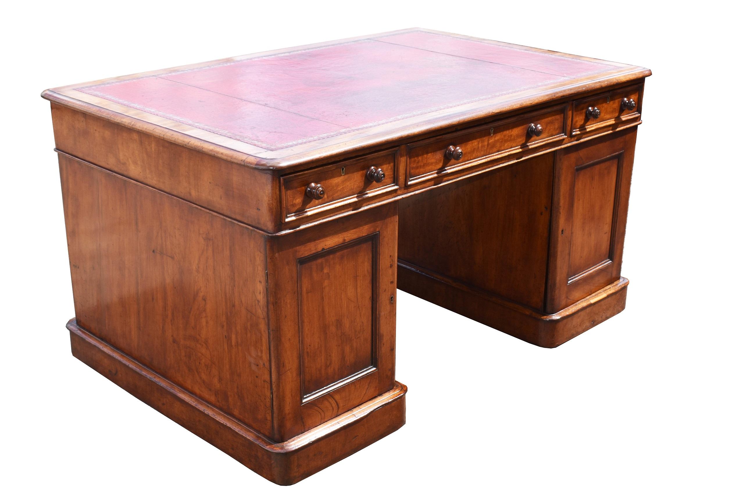 19th Century English Victorian Mahogany Partners Desk 7