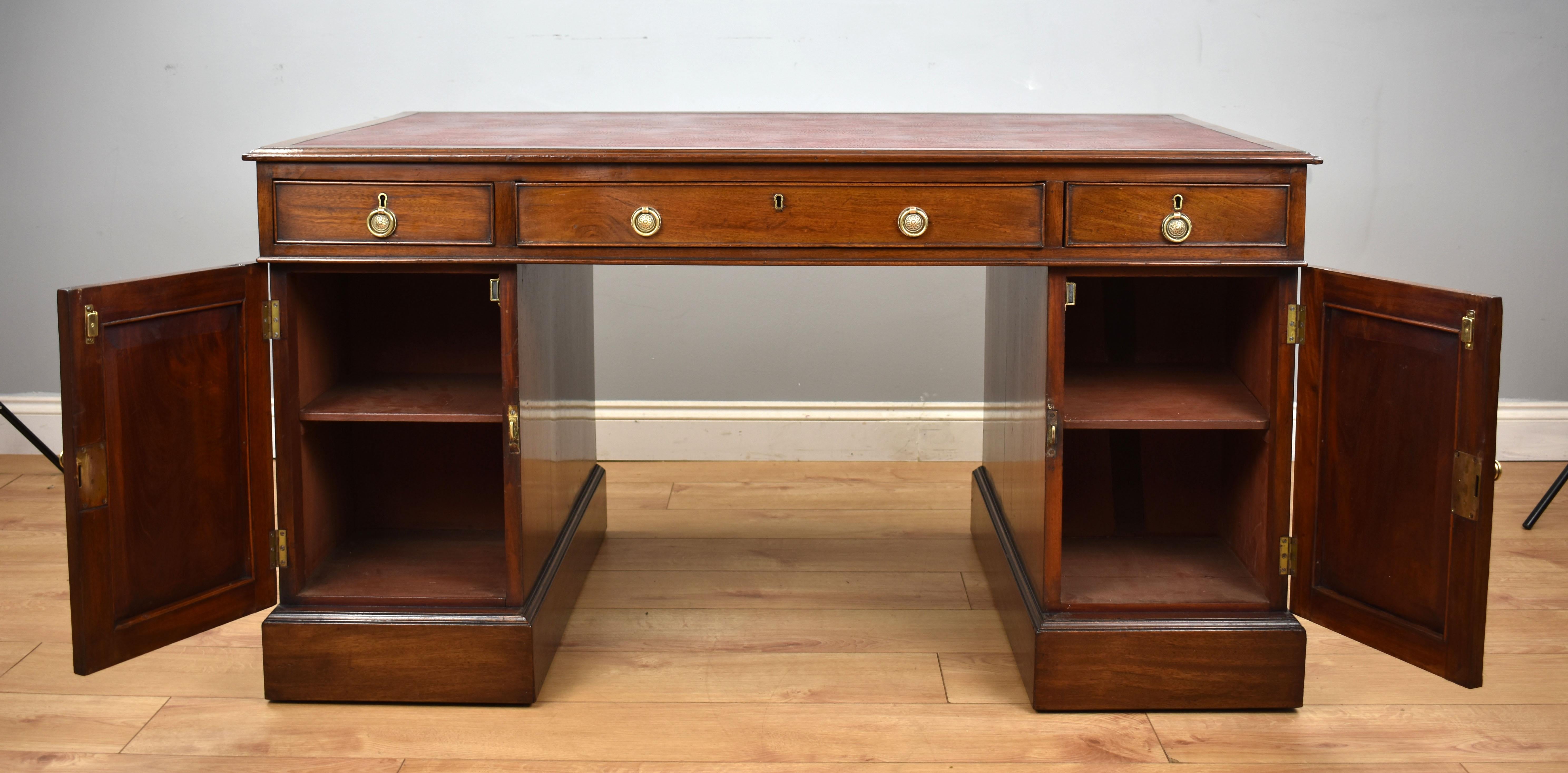 19th Century English Victorian Mahogany Partners Desk 8