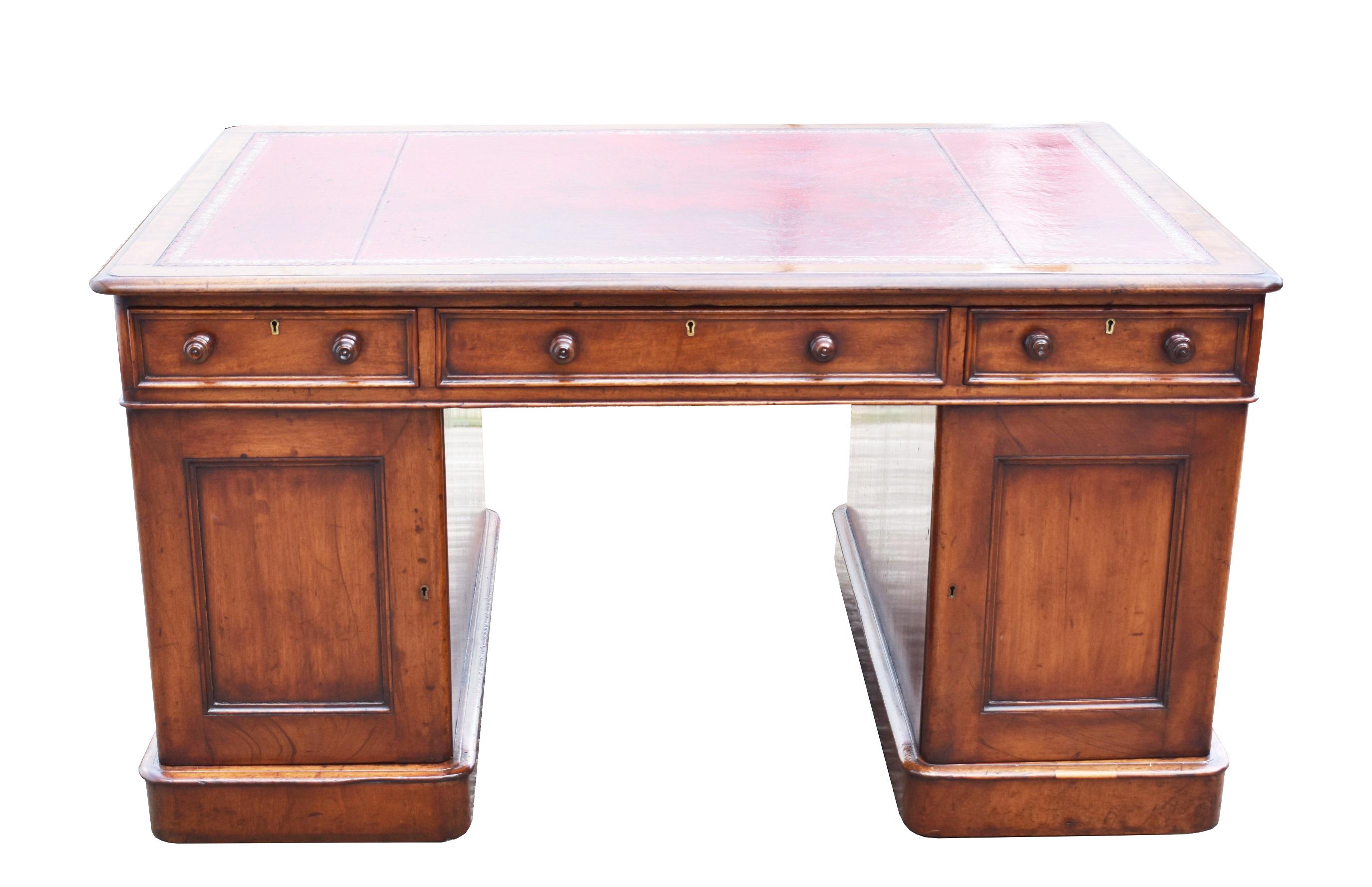 19th Century English Victorian Mahogany Partners Desk 1