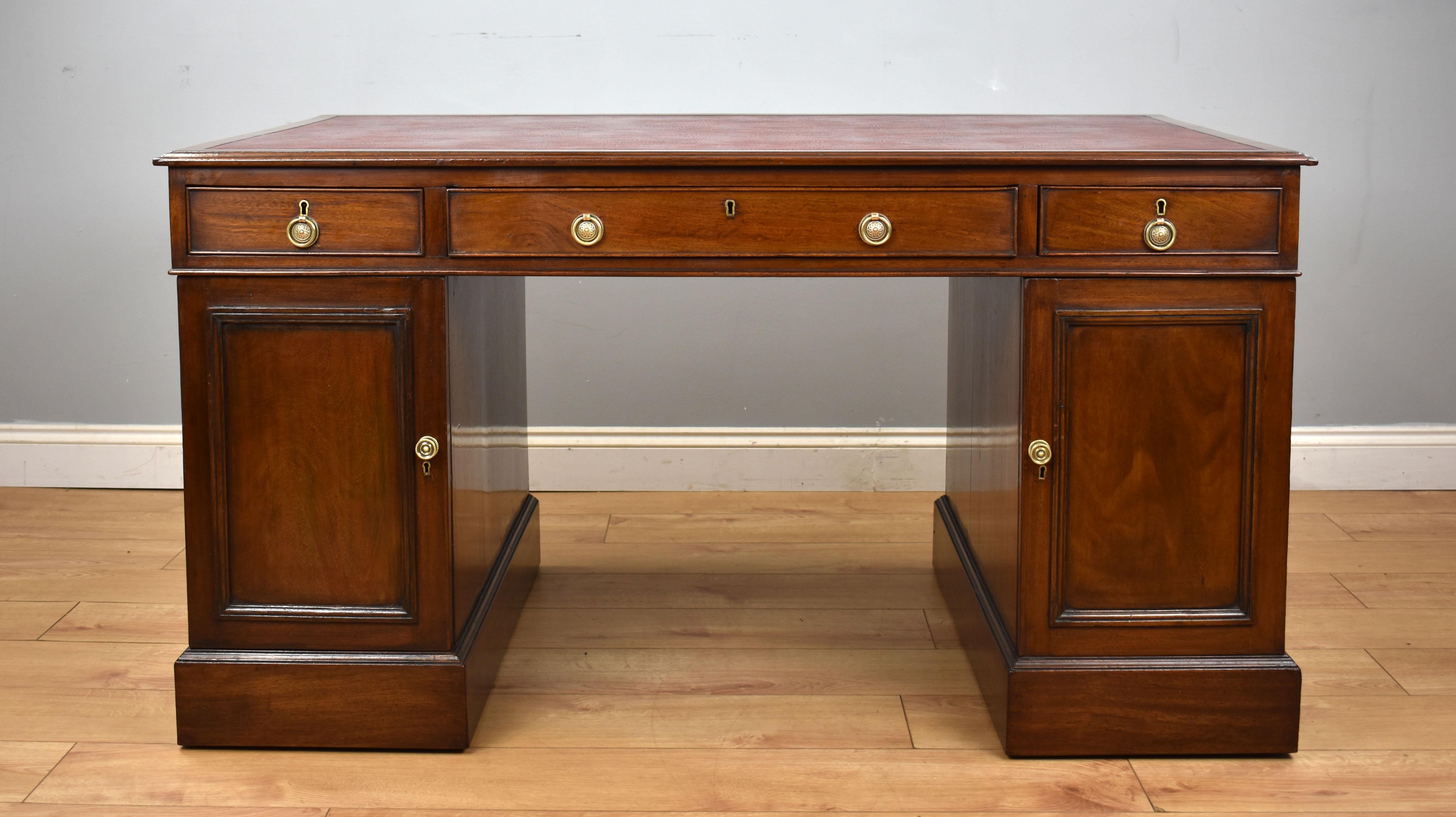 19th Century English Victorian Mahogany Partners Desk 4