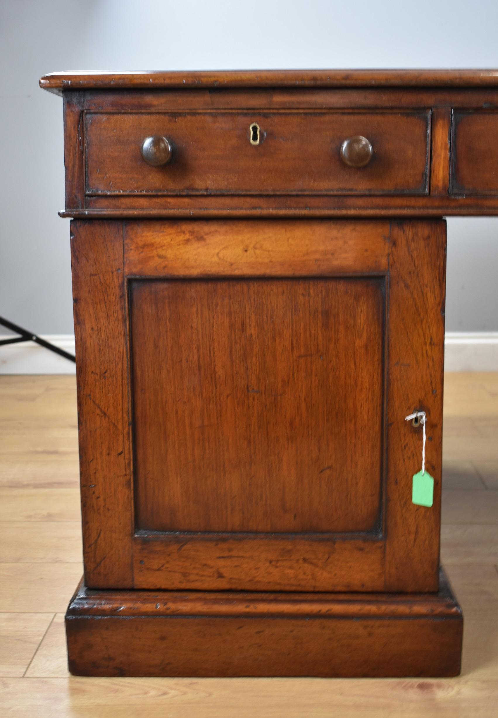 19th Century English Victorian Mahogany Partners Desk 4