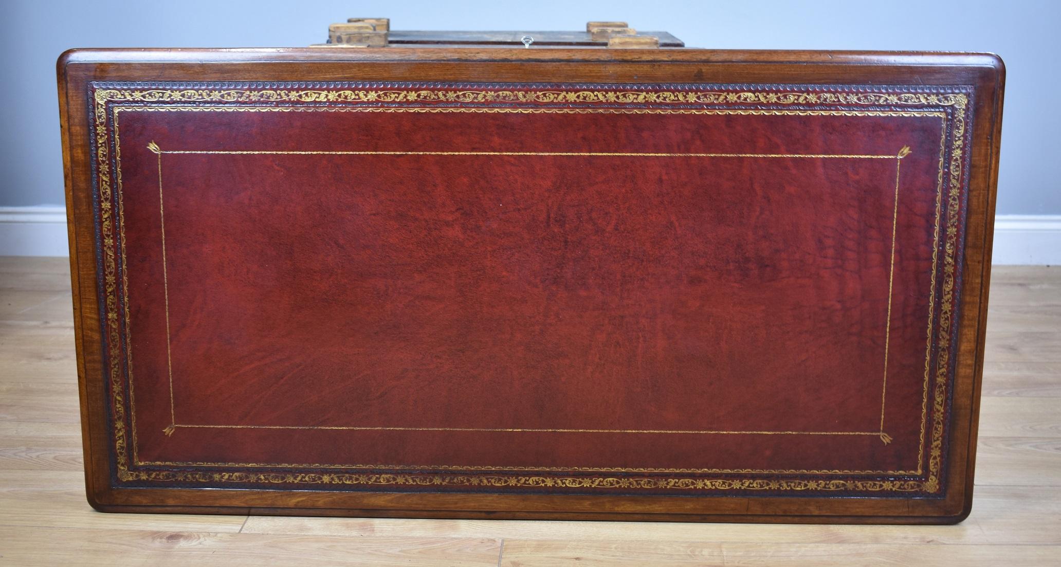 19th Century English Victorian Mahogany Pedestal Desk 4