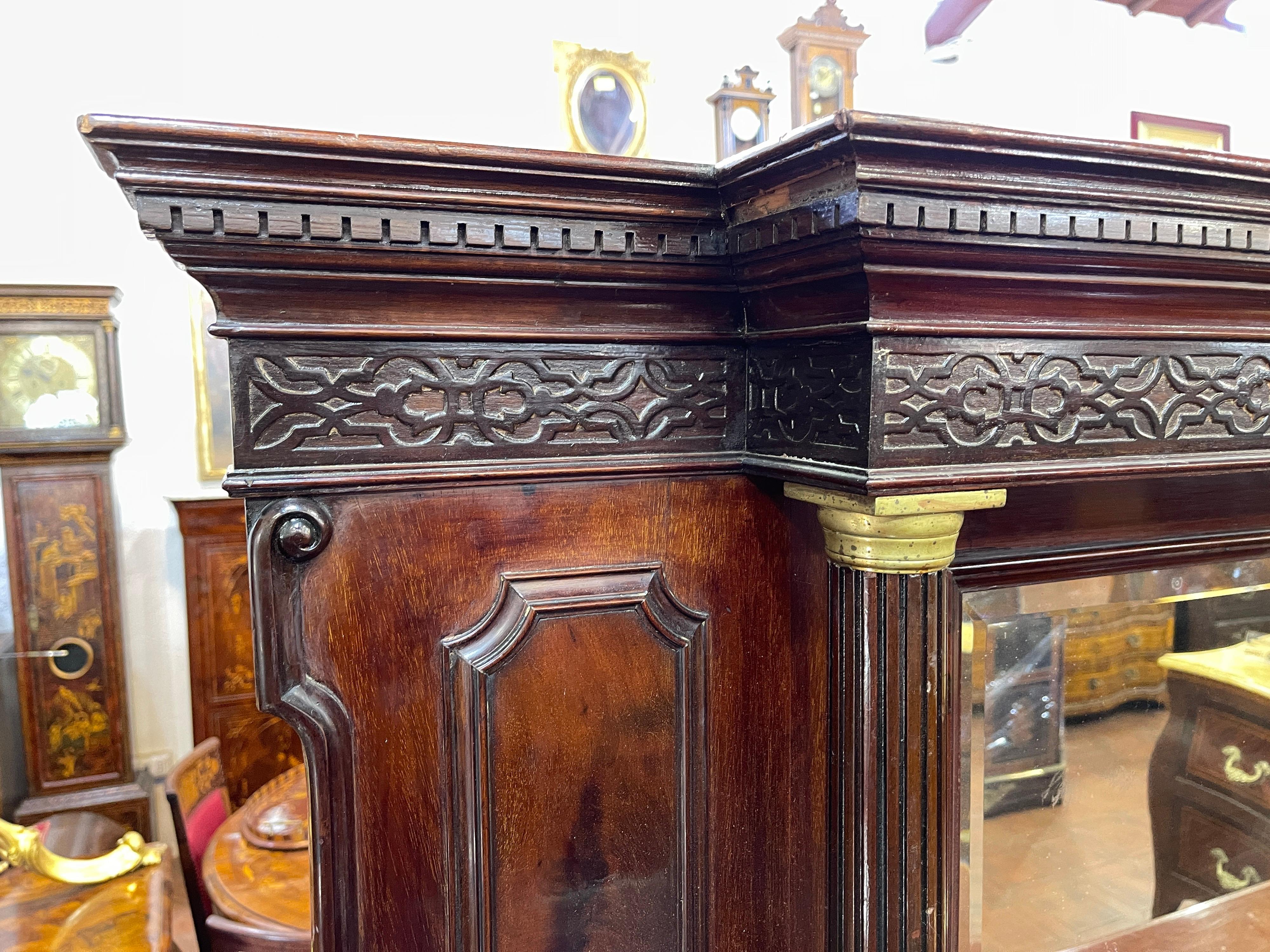 19th Century English Victorian Mahogany Sideboard In Good Condition In Roma, RM