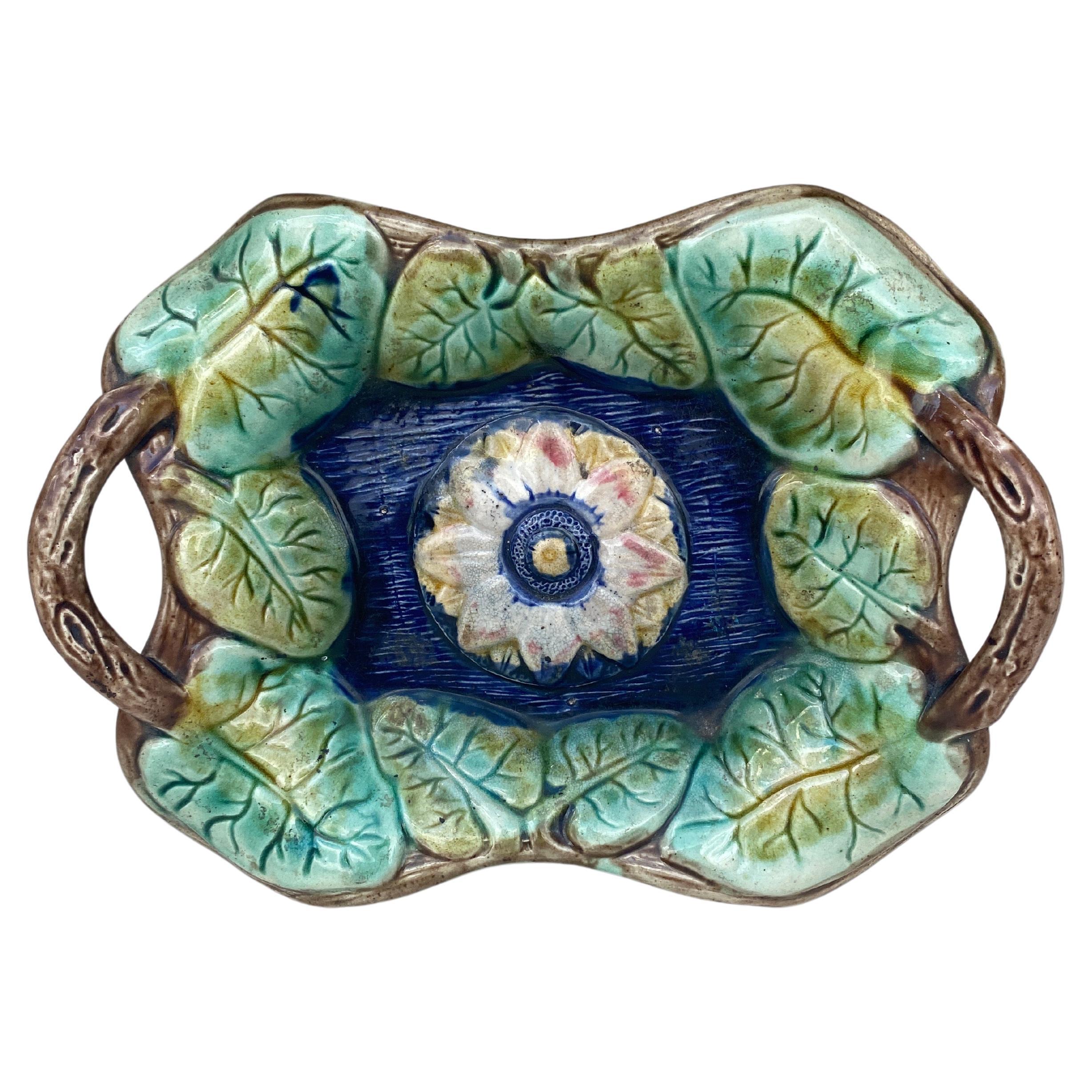 19th Century English Victorian Majolica Handled Platter For Sale