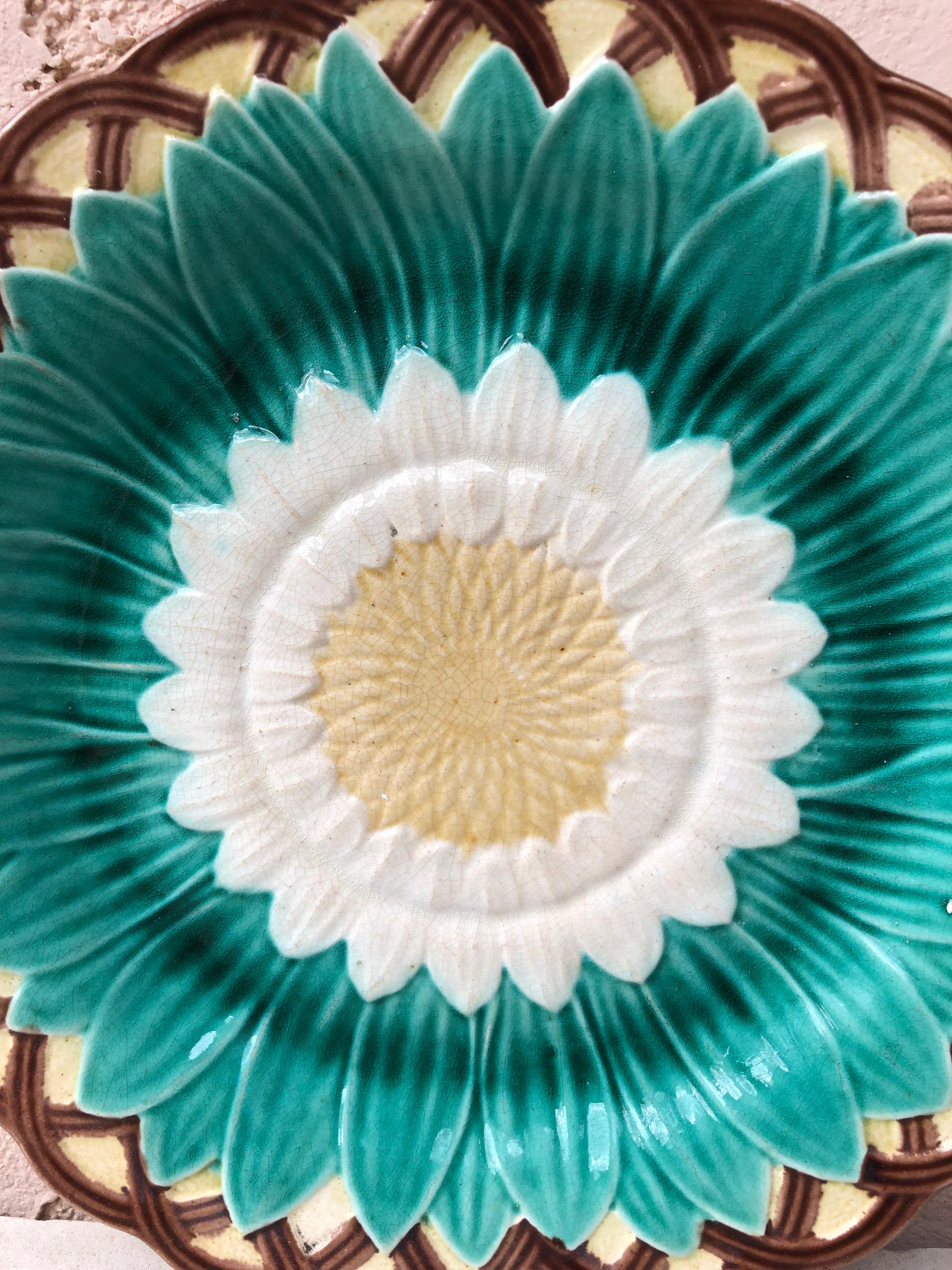 19th-century Victorian Majolica sunflower plate, Wedgwood mold.