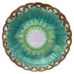 19th Century English Victorian Majolica Sunflower Plate 