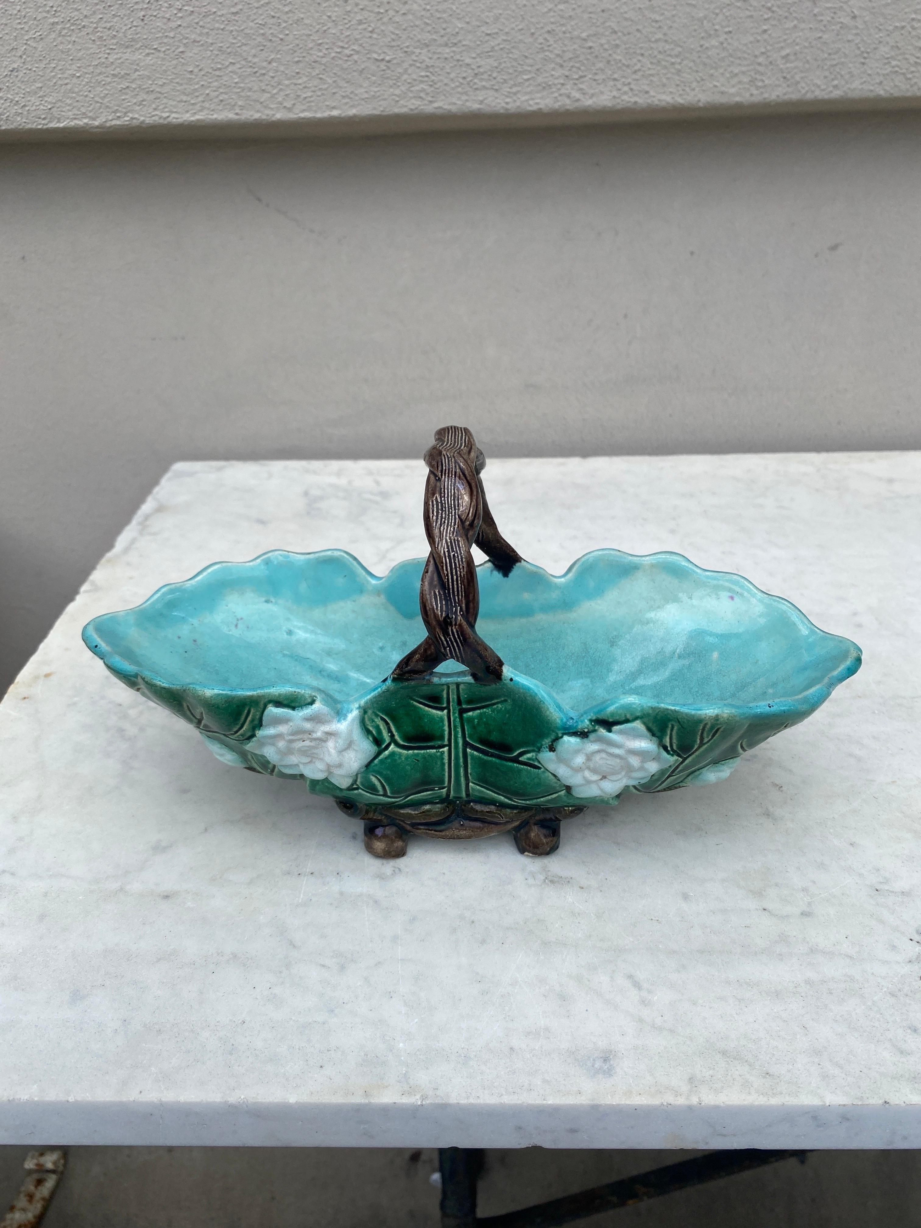 19th Century English Majolica Water Lily Basket Joseph Holdcroft In Good Condition In Austin, TX