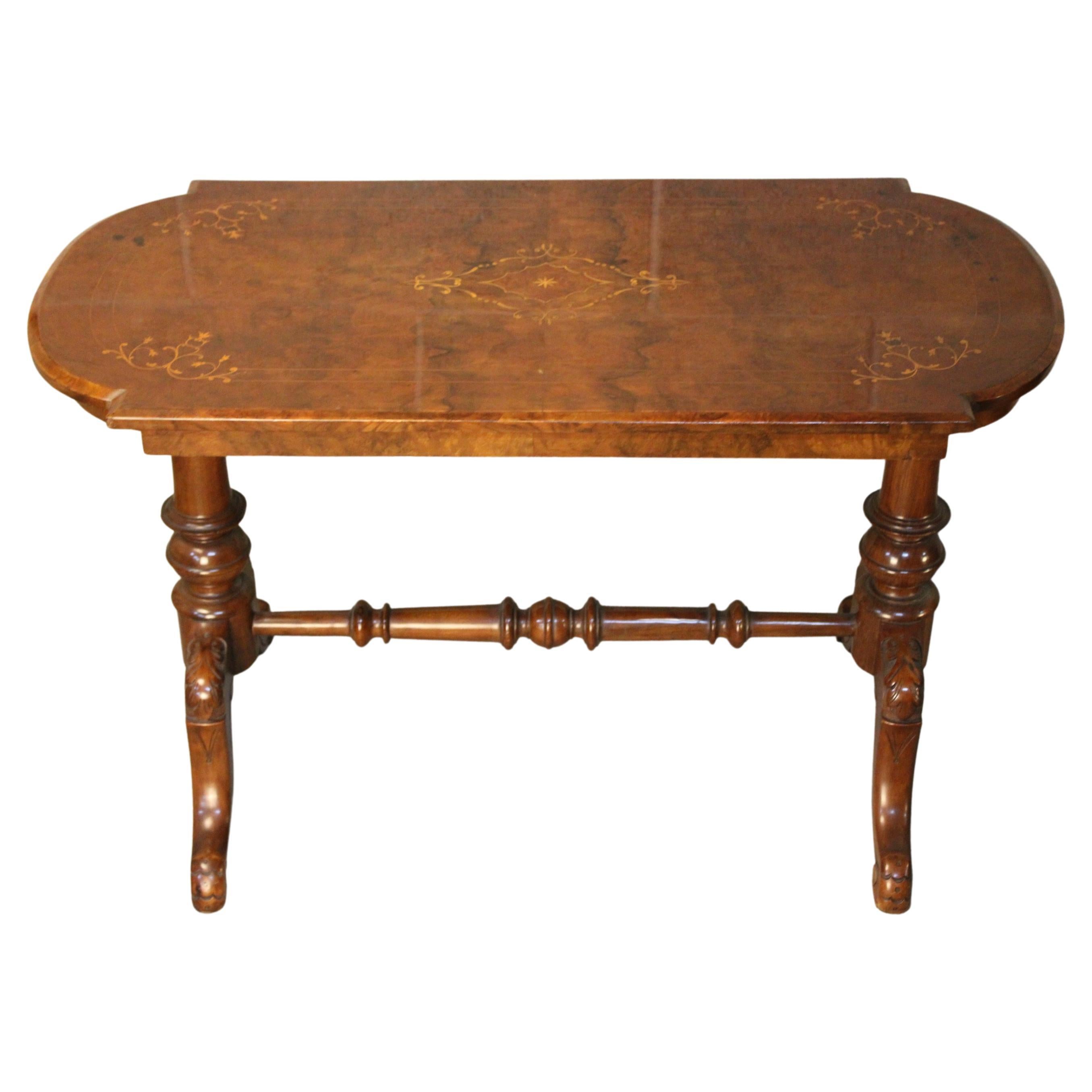 19th century Victorian Marquetry Center Table in burl wood For Sale