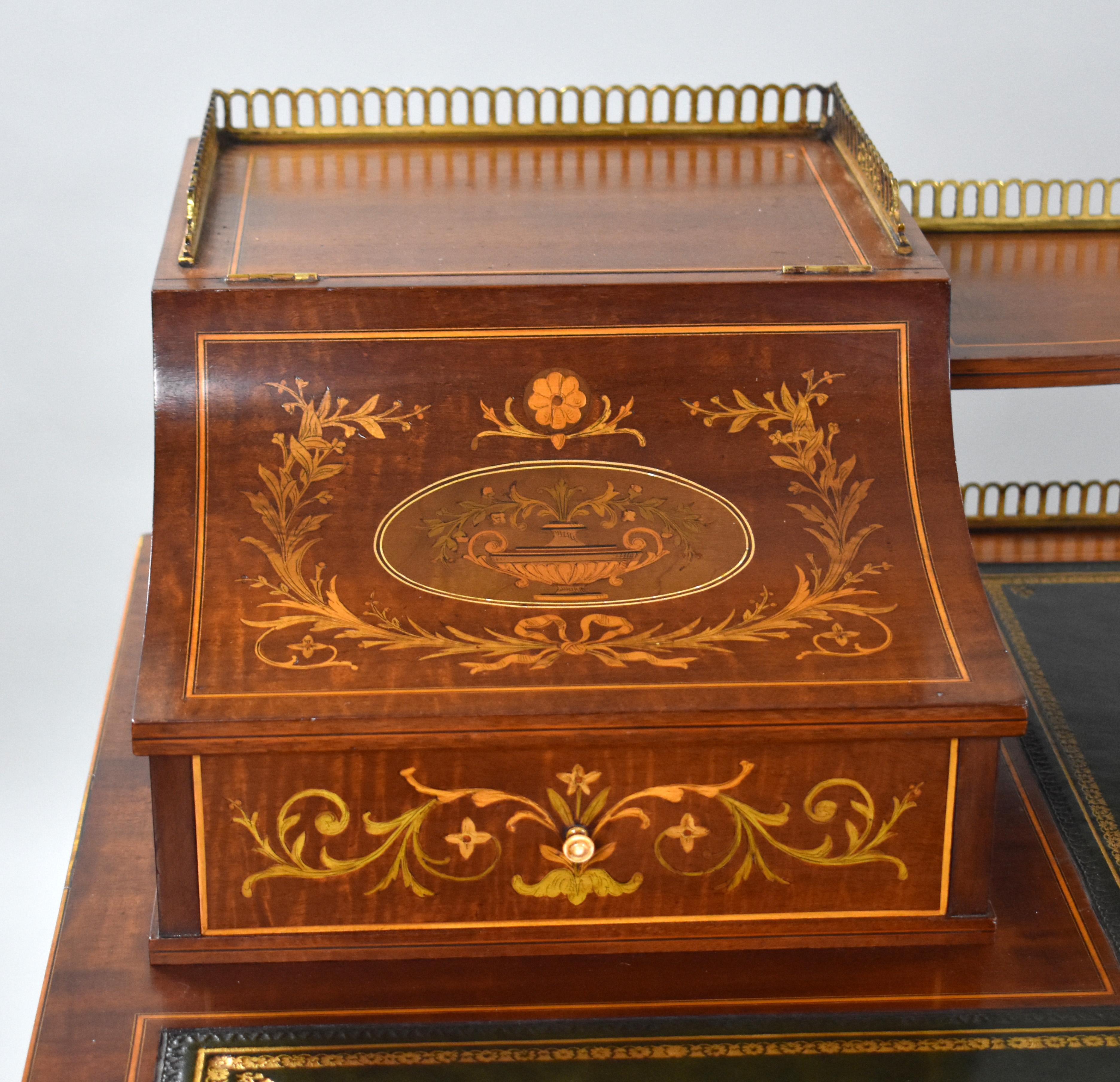 19th Century English Victorian Marquetry Inlaid Carlton House Desk For Sale 6