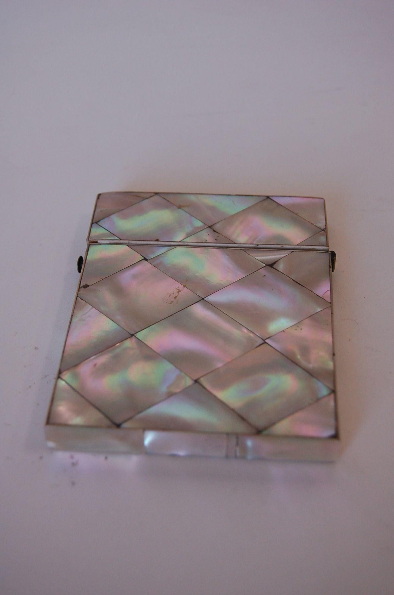 19th Century English Victorian Mother of Pearl Business Calling Card Case In Good Condition For Sale In Van Nuys, CA