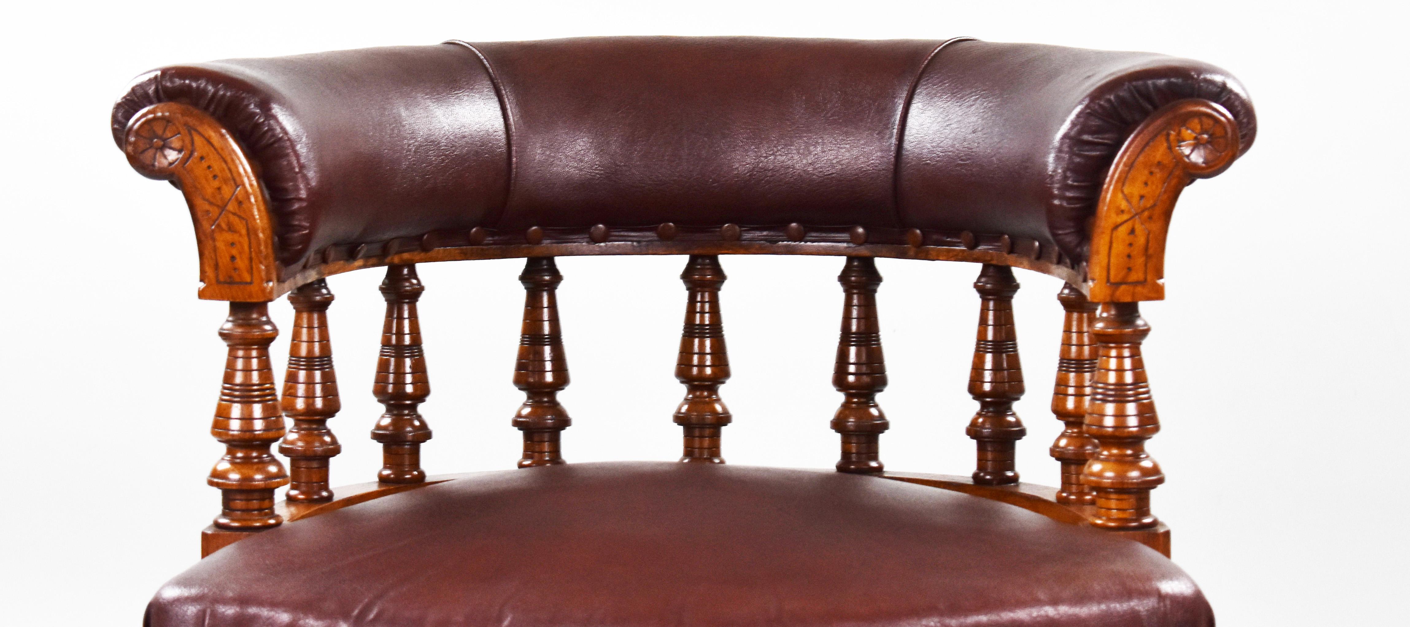 19th Century, English Victorian Oak Armchair For Sale 4