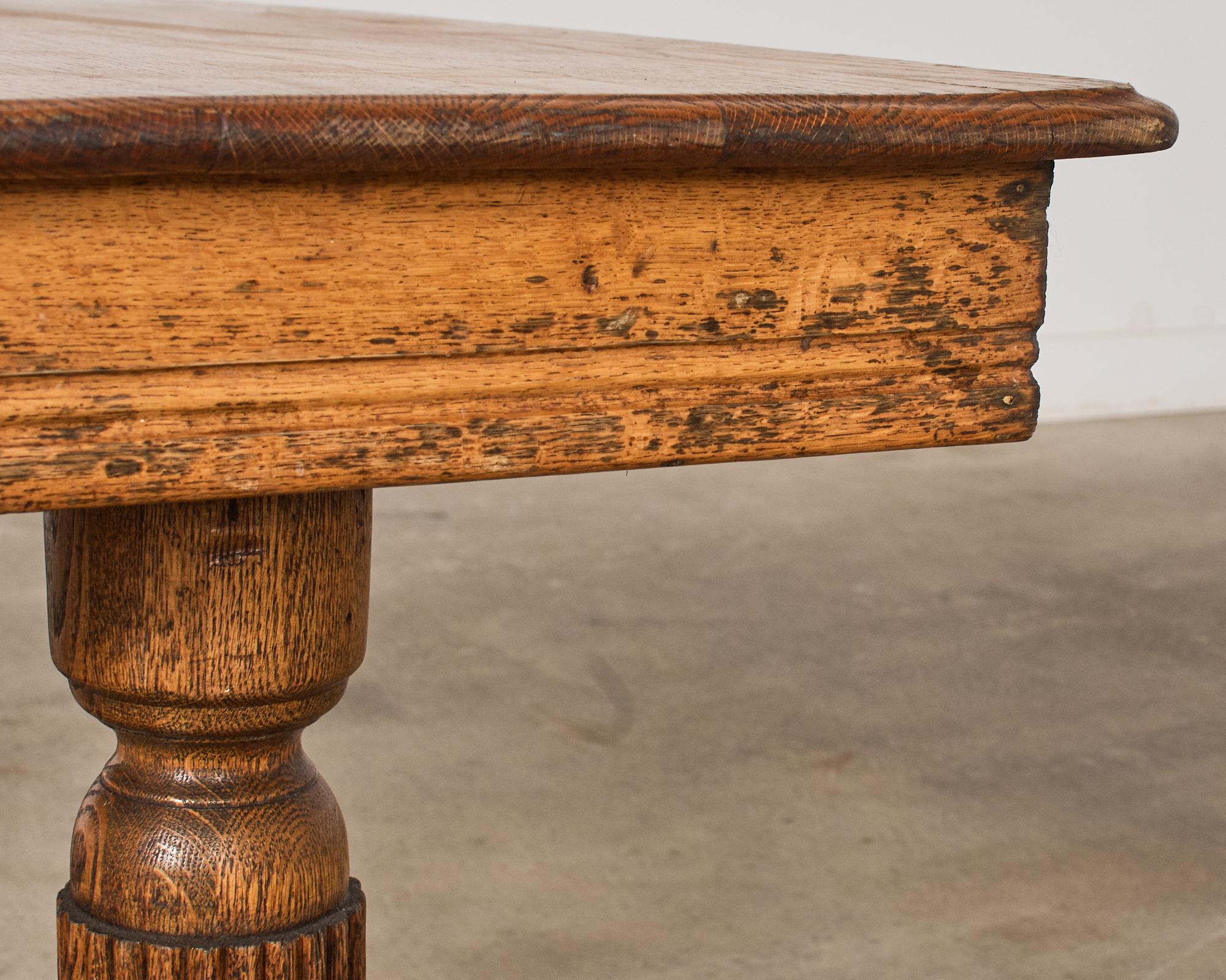 19th Century English Victorian Oak Dining Center Table For Sale 10