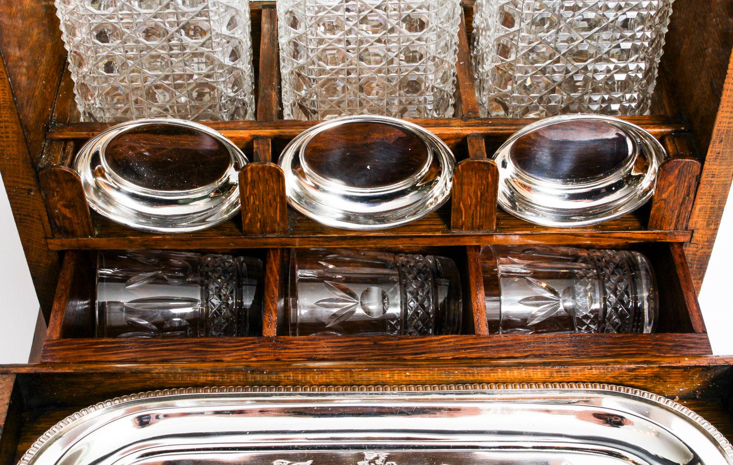 19th Century English Victorian Oak Three Crystal Decanter Tantalus Dry Bar 5