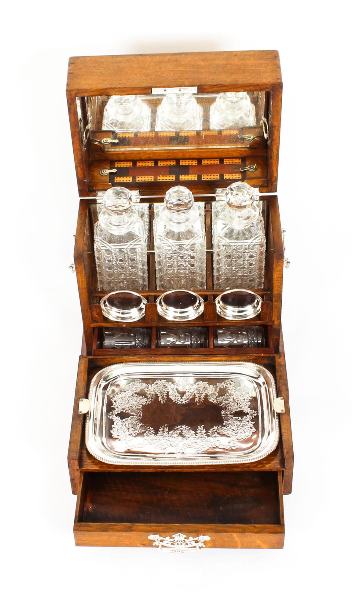 19th Century English Victorian Oak Three Crystal Decanter Tantalus Dry Bar In Good Condition In London, GB