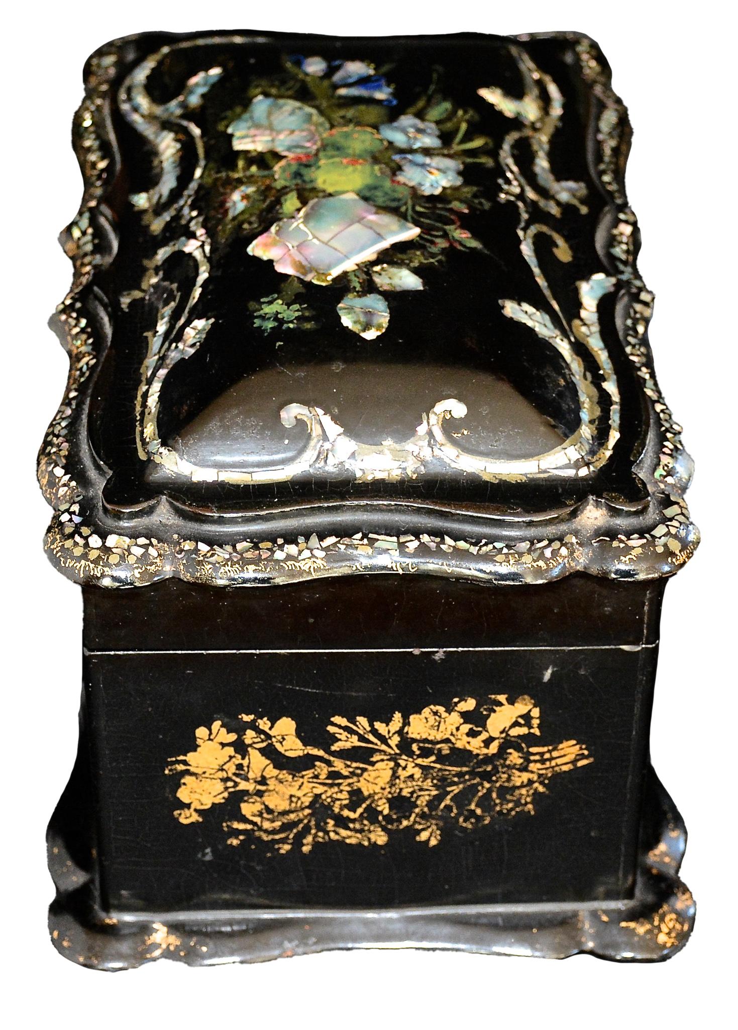19th Century English Victorian Papier Mache Inlay & Gold Leaf Box For Sale 5
