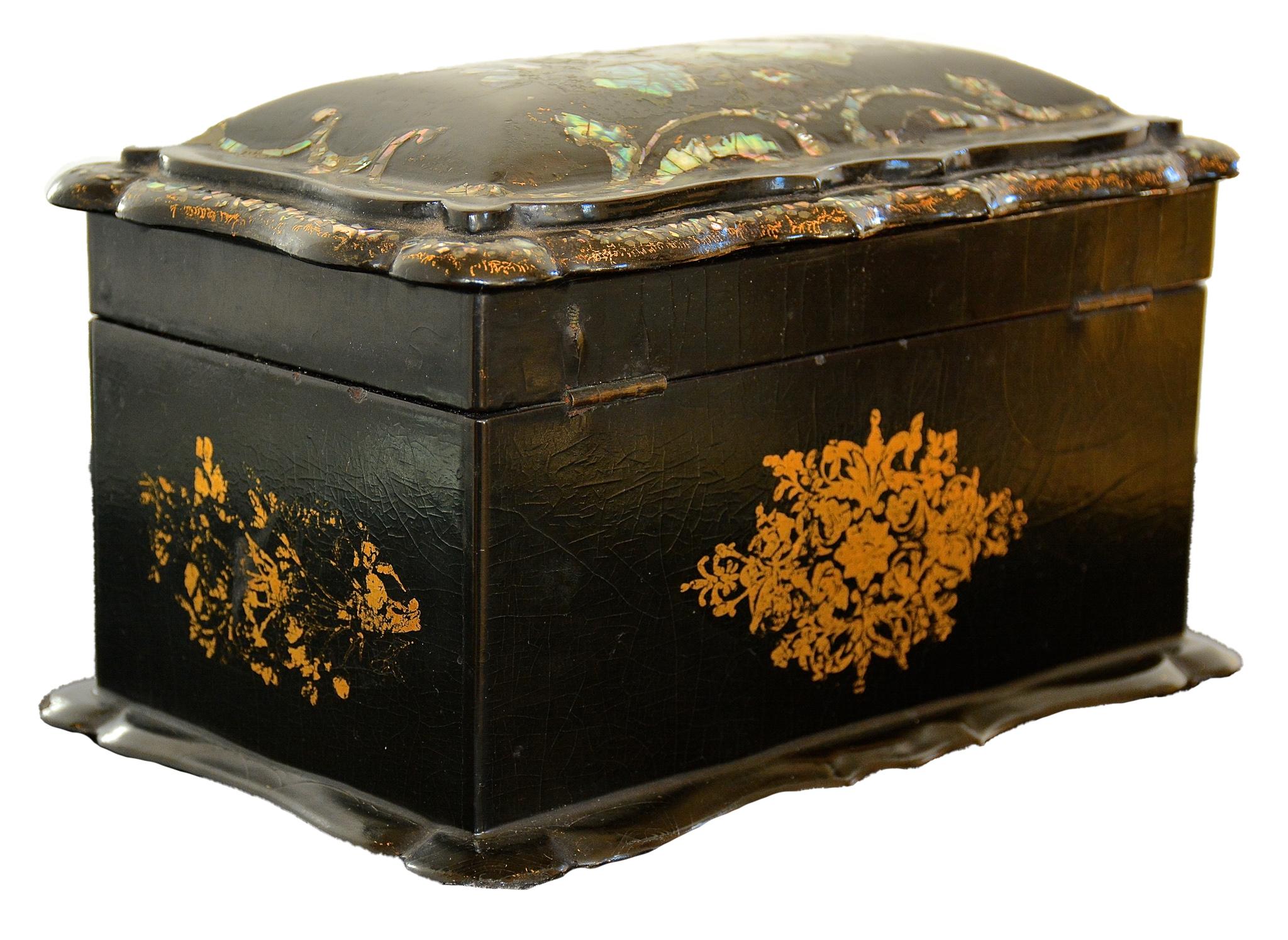 19th Century English Victorian Papier Mache Inlay & Gold Leaf Box For Sale 3