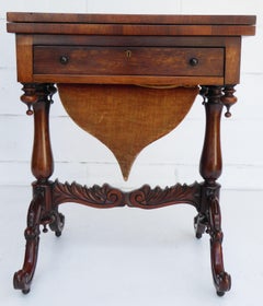 Tavolo da gioco in palissandro vittoriano inglese del XIX secolo